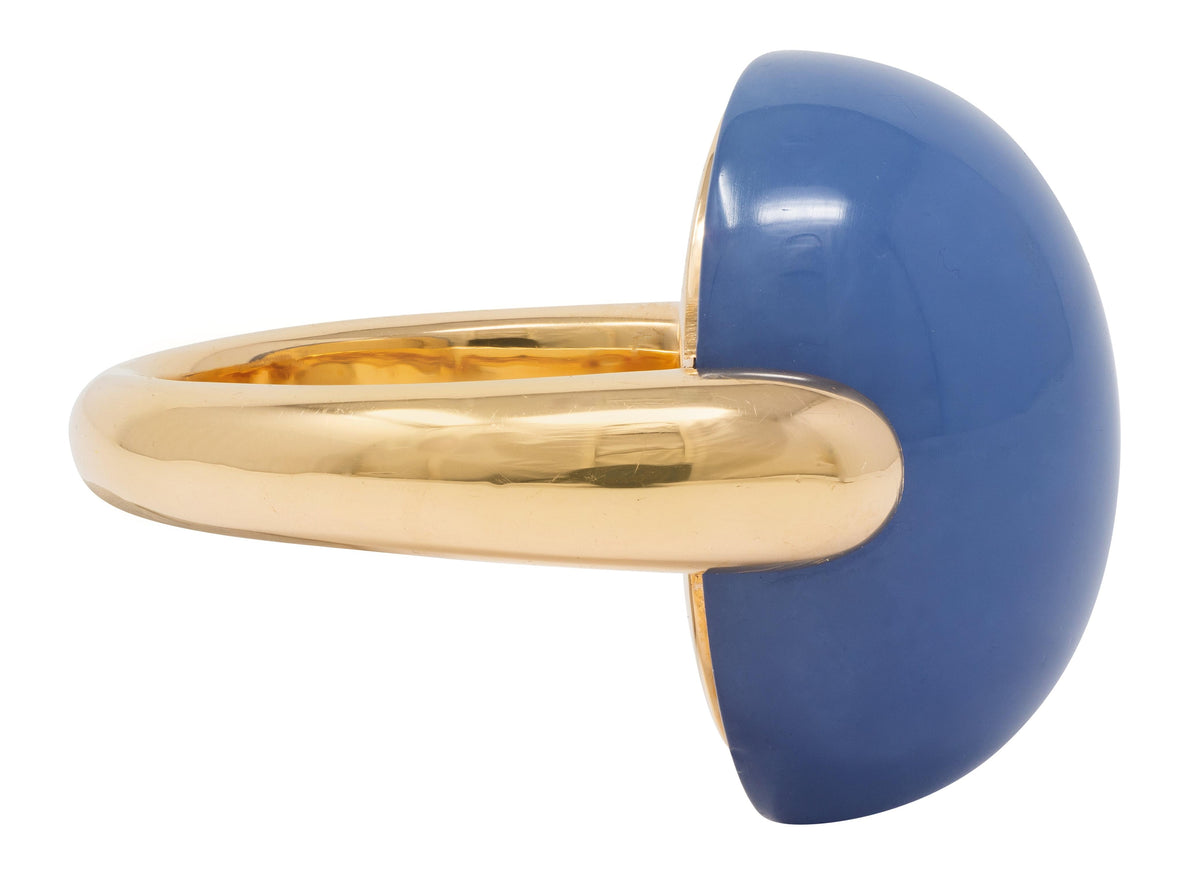 Pomellato 2010's Blue Chalcedony 18 Karat Yellow Gold Contemporary Cabochon Ring
