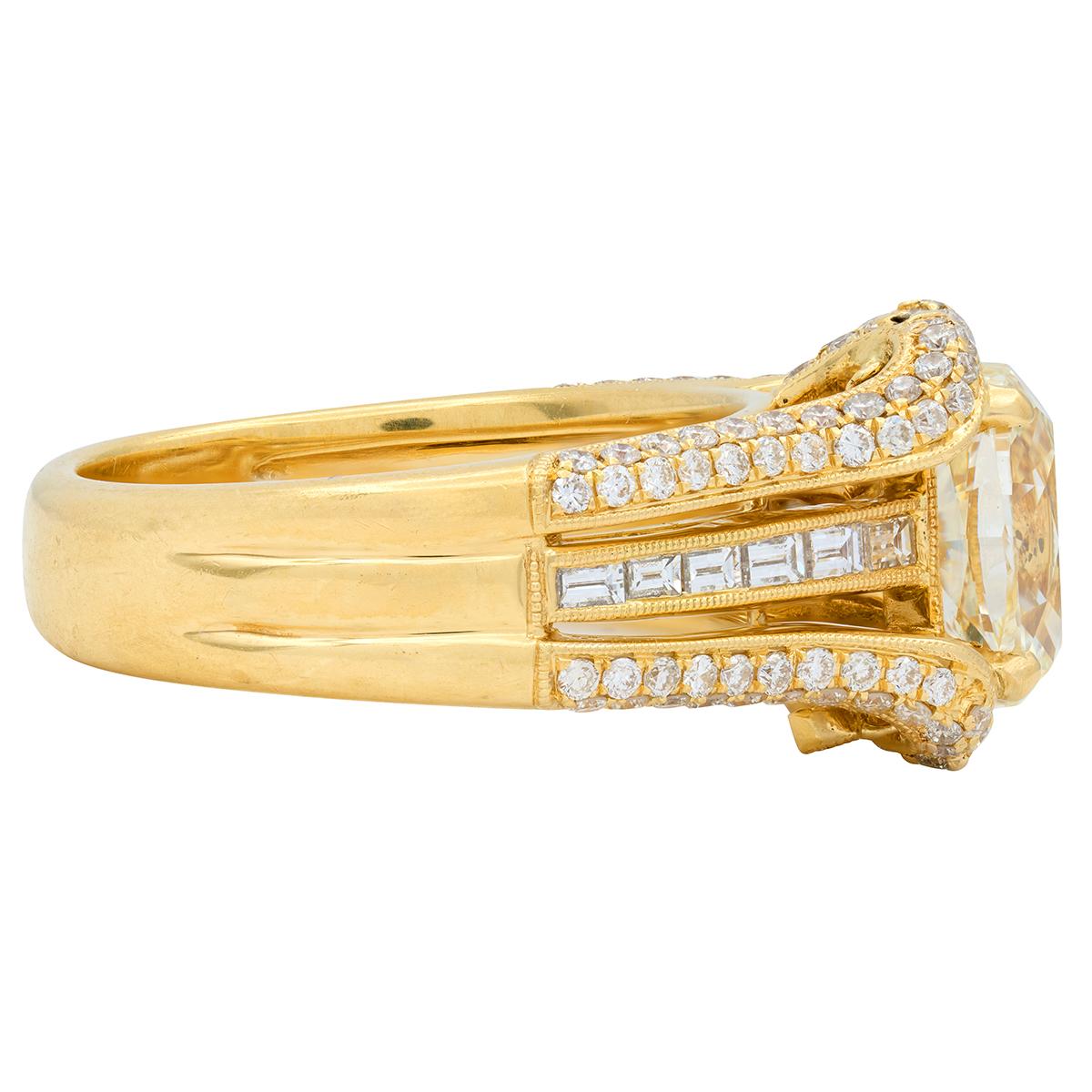 Contemporary 2.73 CTW Oval Cut Diamond 18K Yellow Gold Charm Engagement Ring GIA