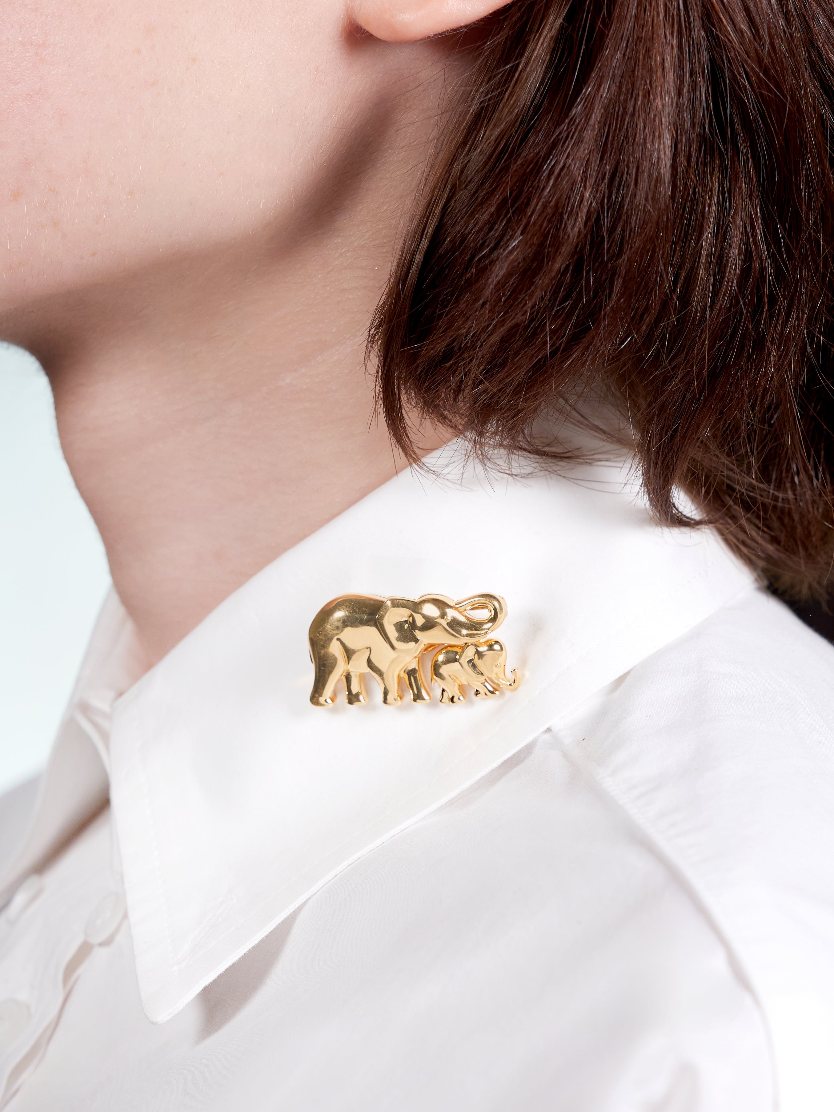 Cartier French 1980's 18 Karat Yellow Gold Vintage Mother & Child Elephant Brooch