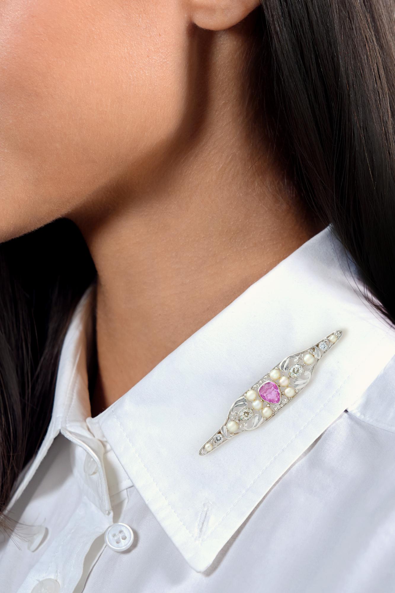 Art Nouveau Sapphire Diamond Pearl Platinum Antique Foliate Vine bar Brooch