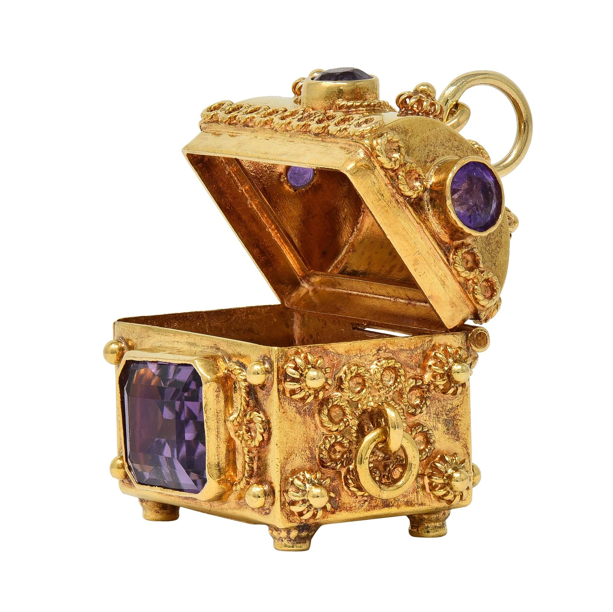 1950's Amethyst 18 Karat Yellow Gold Vintage Chest Pendant Charm
