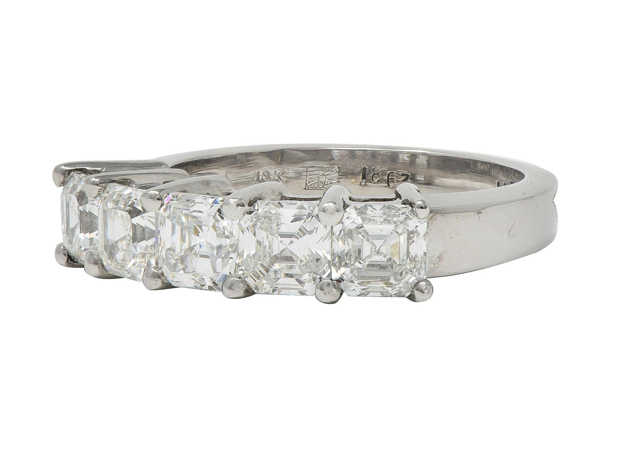 Contemporary 2.55 CTW Asscher Cut Diamond 18 Karat Yellow Gold Wedding Band Ring