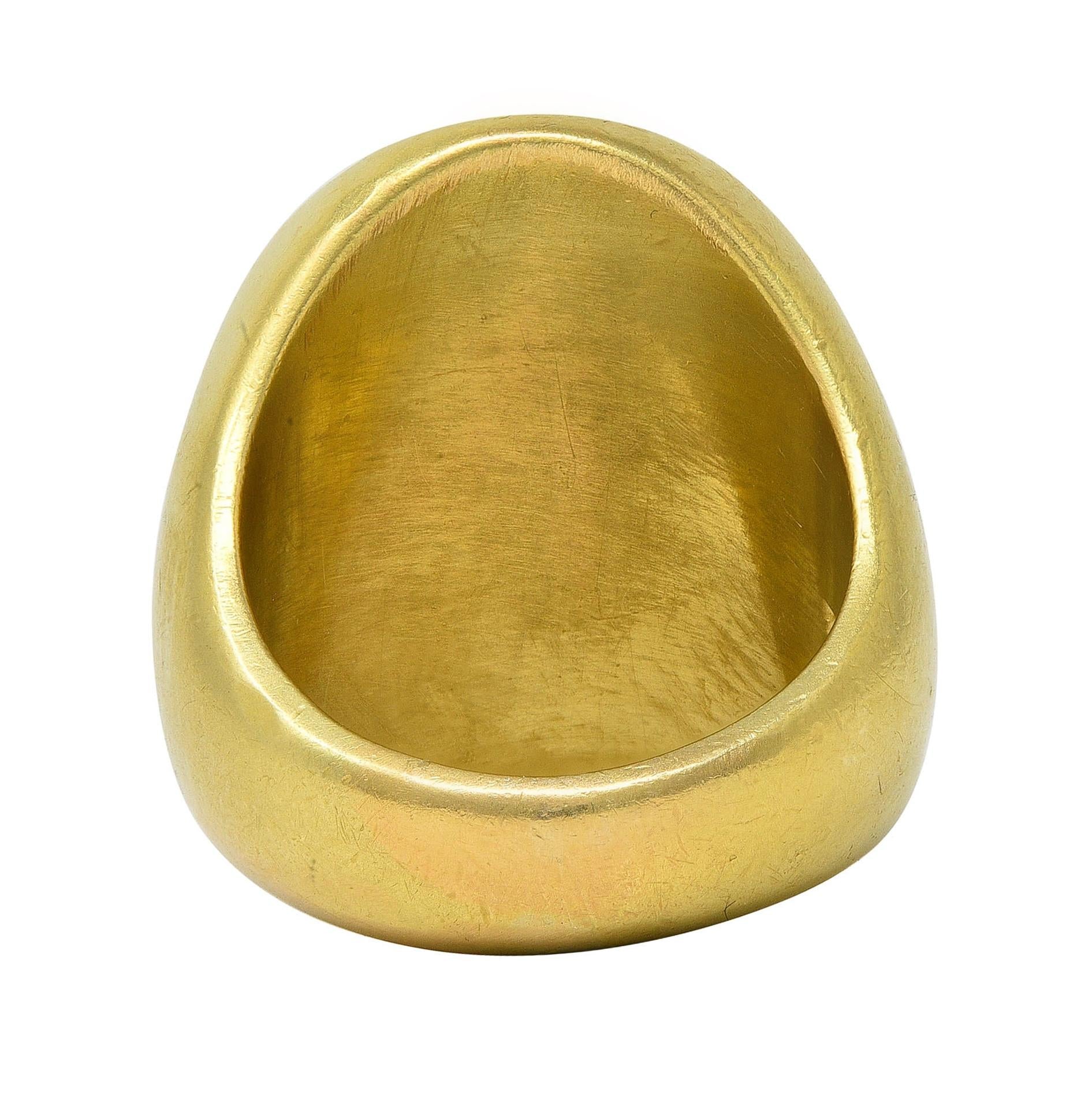 Tiffany & Co. 18 Karat Yellow Gold Vintage Heraldry Unisex Signet Ring