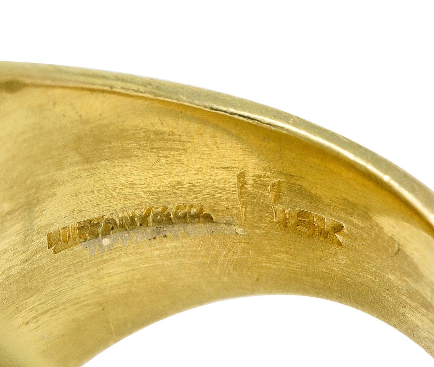 Tiffany & Co. 18 Karat Yellow Gold Vintage Heraldry Unisex Signet Ring