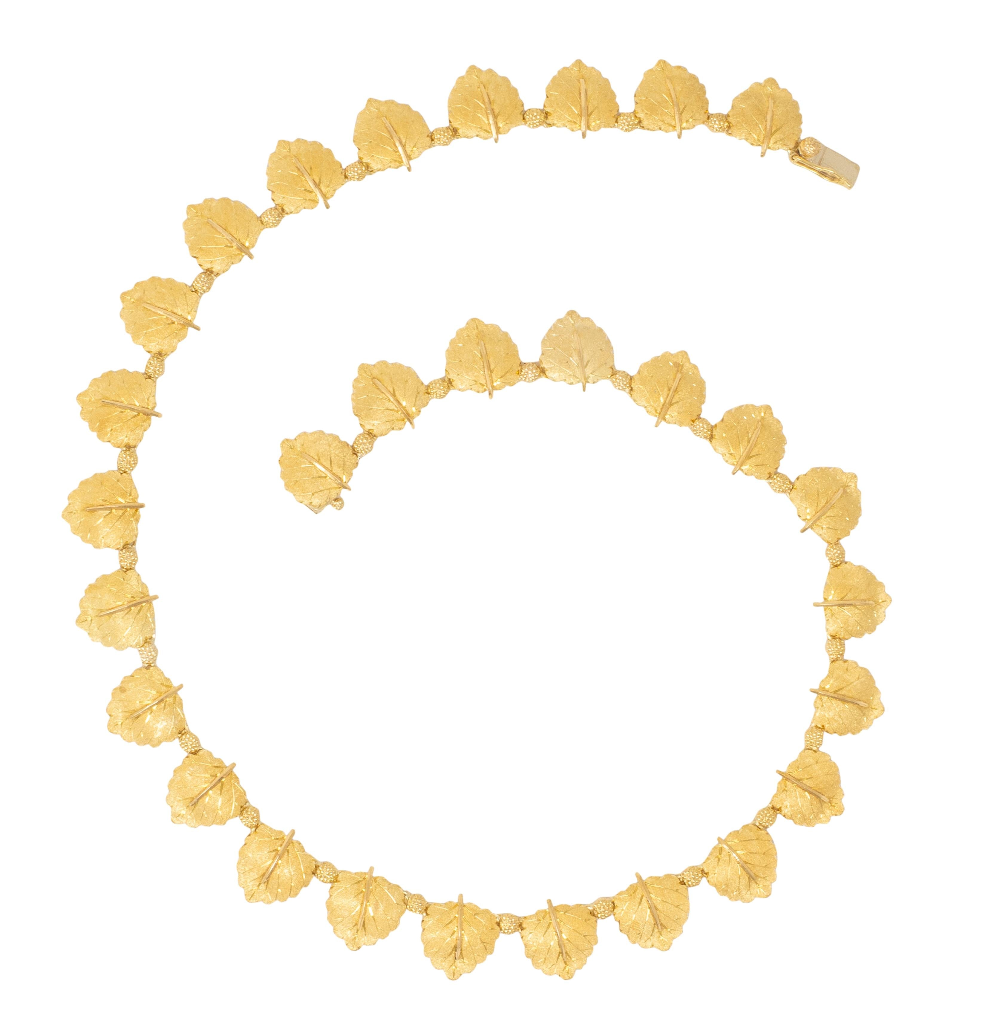 Mario Buccellati 1970's 18K Gold Vintage Mulberry Leaf & Berry Chain Necklace