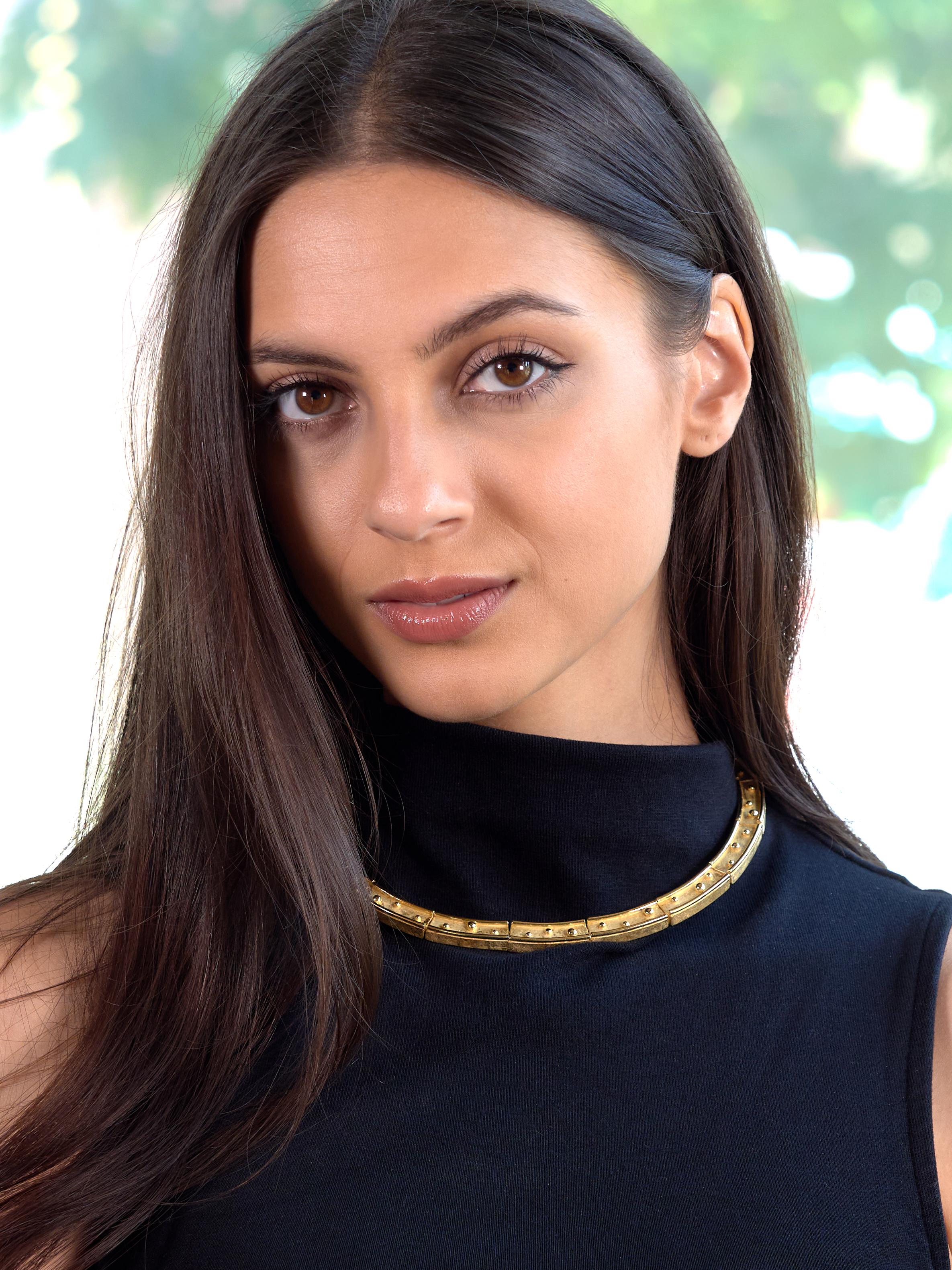 Denise Roberge 1990's 18 Karat Yellow Gold Vintage Spotted Collar Necklace