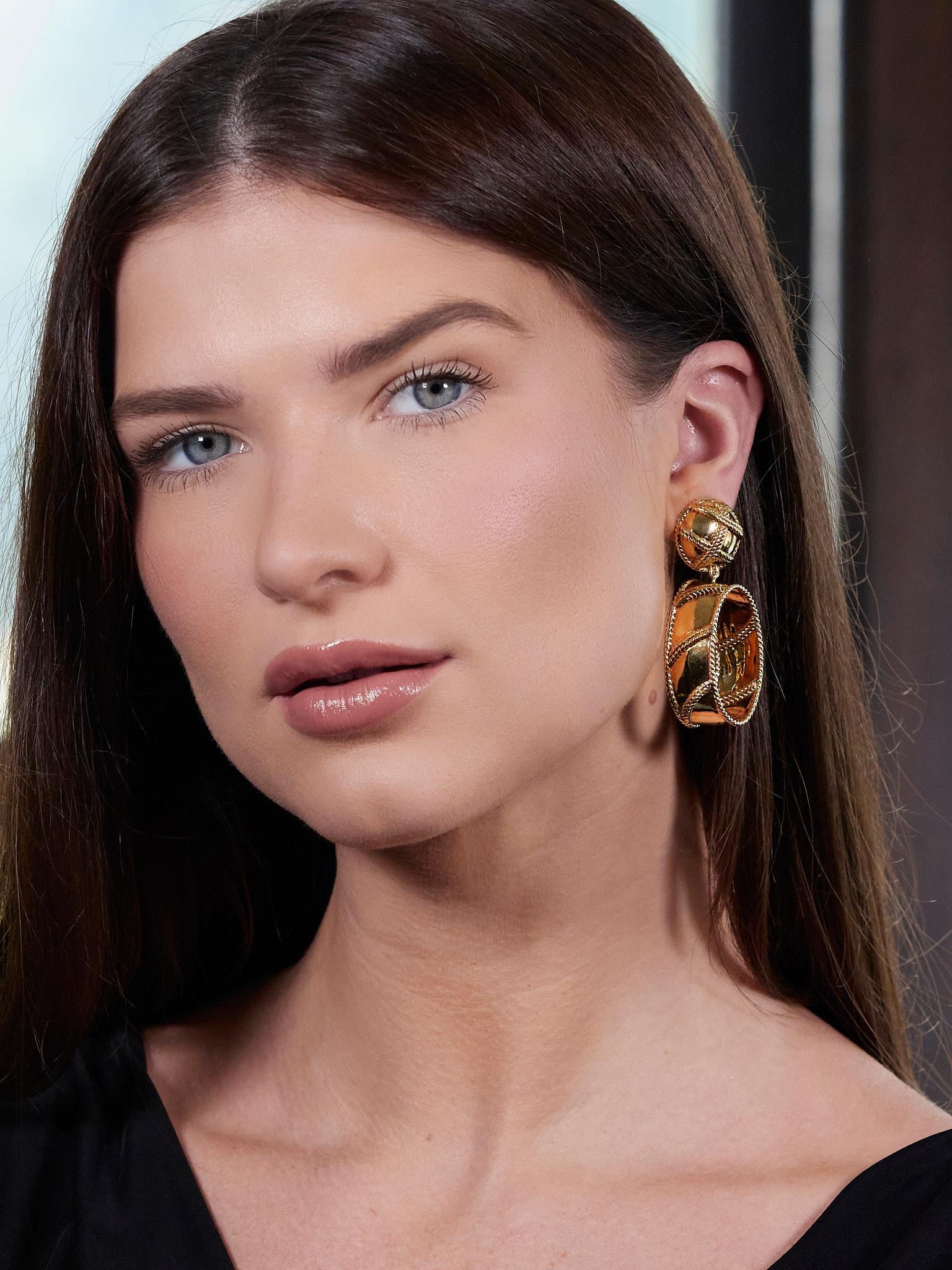 Sabbadini 1980 18 Karat Yellow Gold Vintage Twisted Rope Drop Ear Clip Earrings