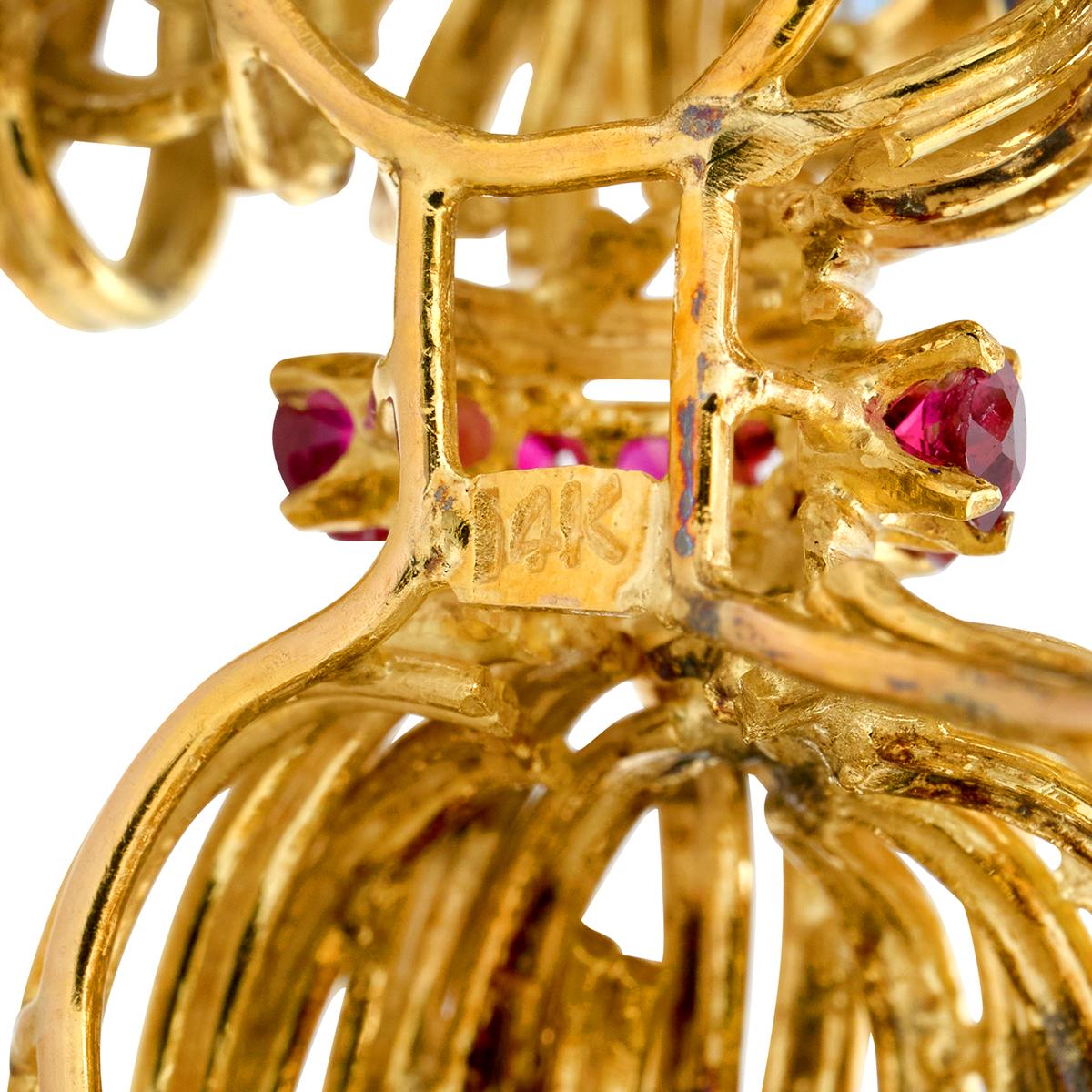 1960 Diamond Ruby Sapphire 14 Karat Yellow Gold Platinum Vintage Wire Dog Brooch