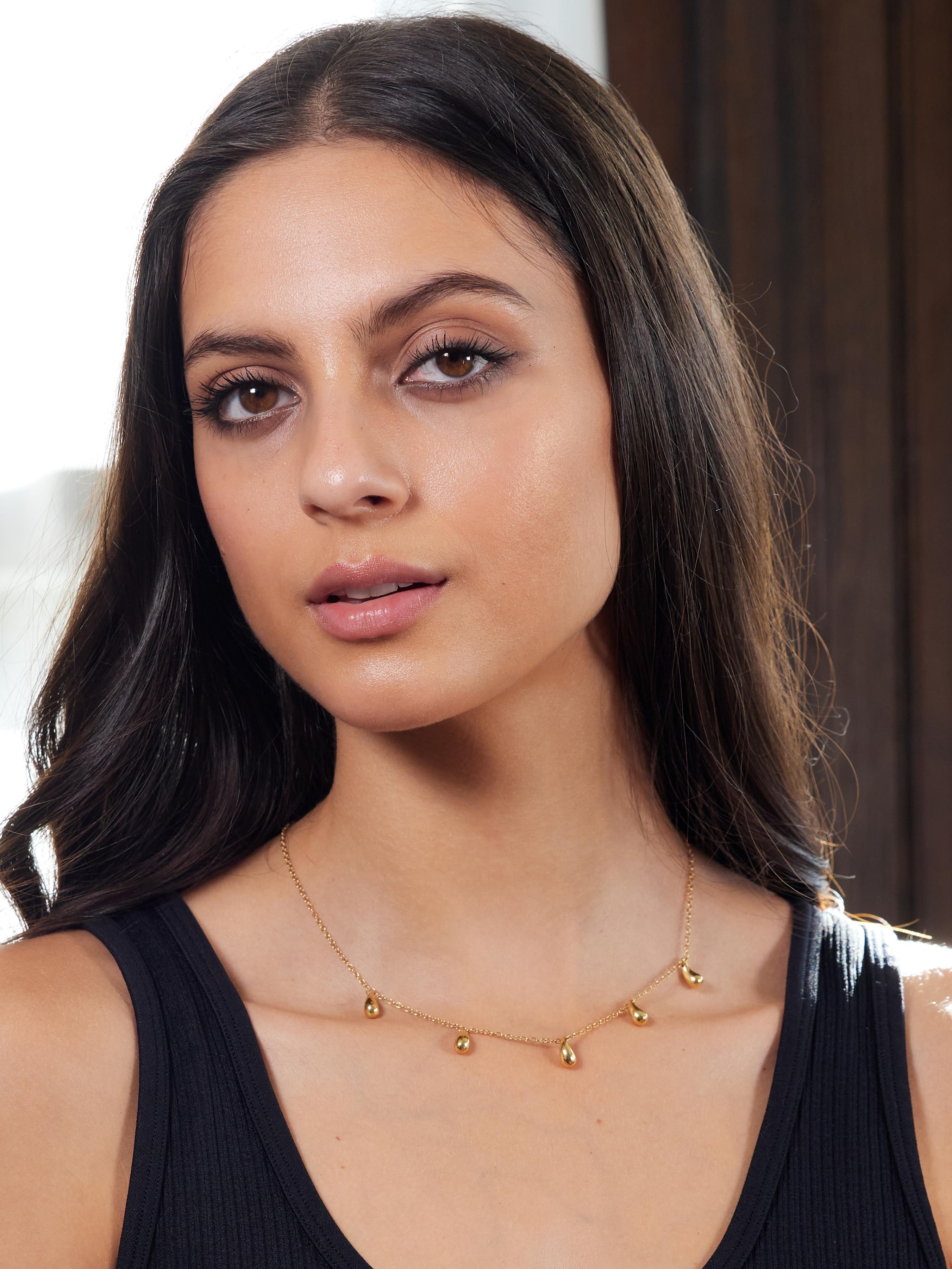 Elsa Peretti Tiffany & Co. 1990's 18 Karat Yellow Gold Vintage Teardrop Necklace