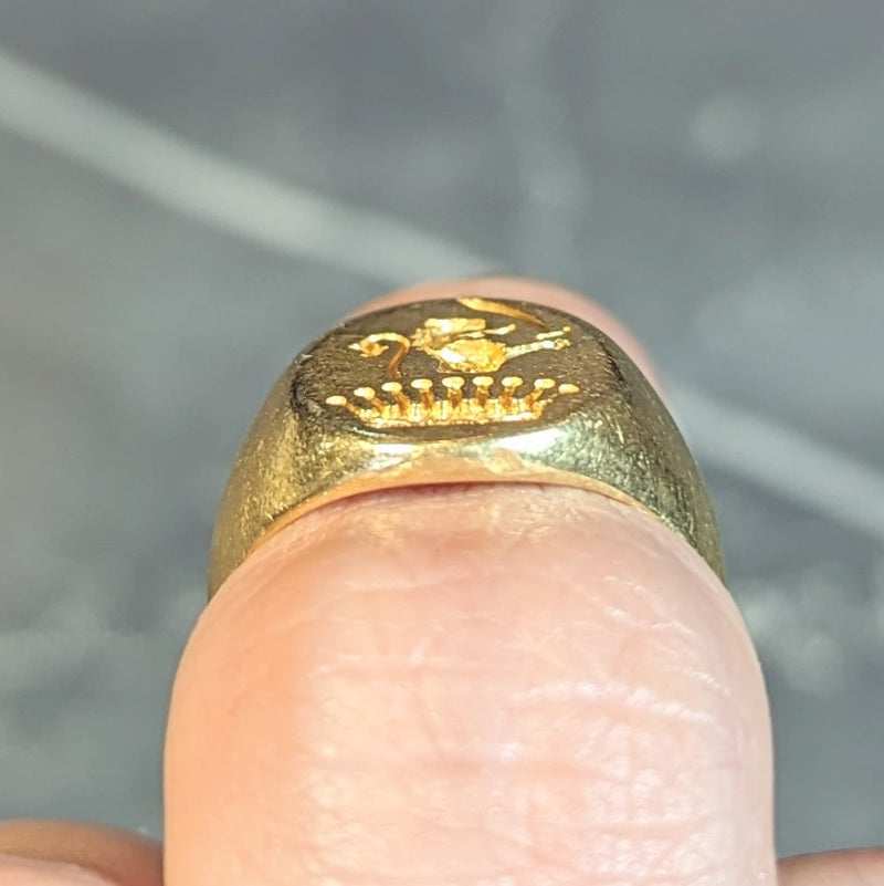 Victorian 18 Karat Yellow Gold Heraldic Lion Intaglio Antique Unisex Signet Ring Wilson's Estate Jewelry