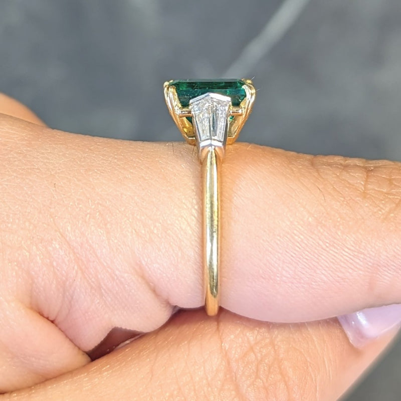 Tiffany & Co. 1990's 3.15 CTW Emerald Diamond Platinum 18 Karat Yellow Gold Vintage Ring AGL