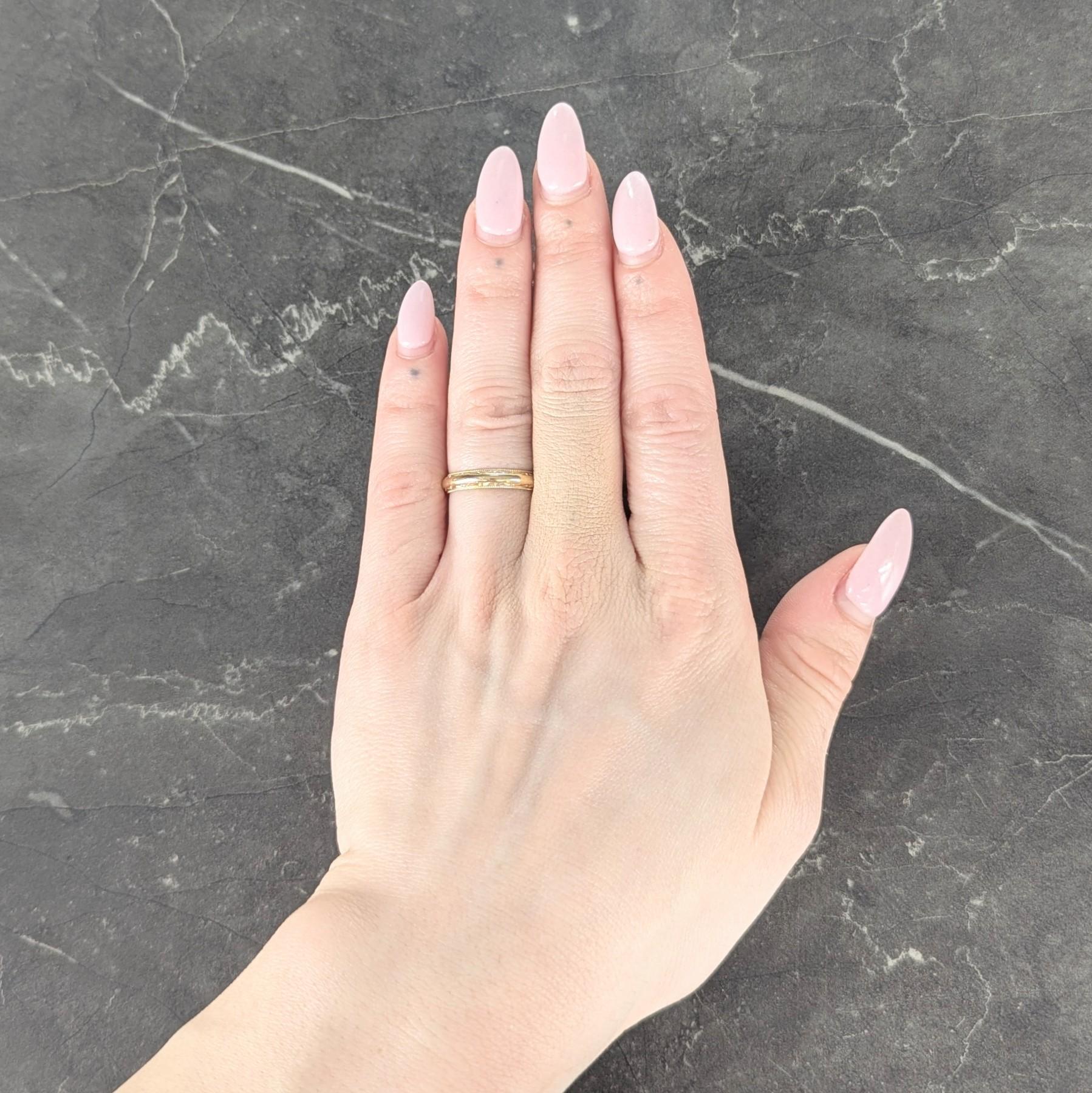 Late Art Deco 14 Karat Yellow Gold Vintage Wedding Band Ring