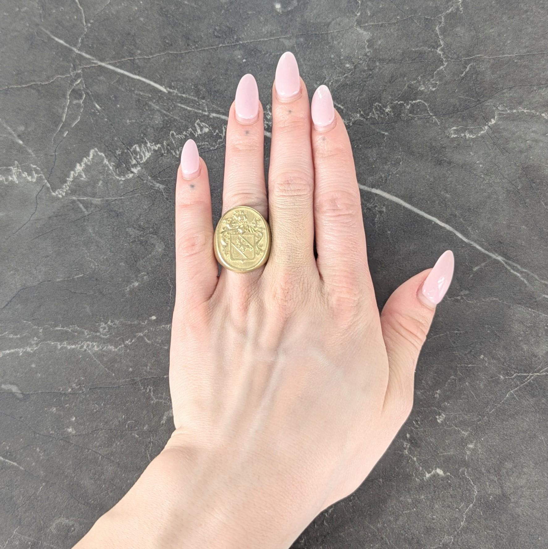 Tiffany & Co. 18 Karat Yellow Gold Vintage Heraldry Unisex Signet Ring