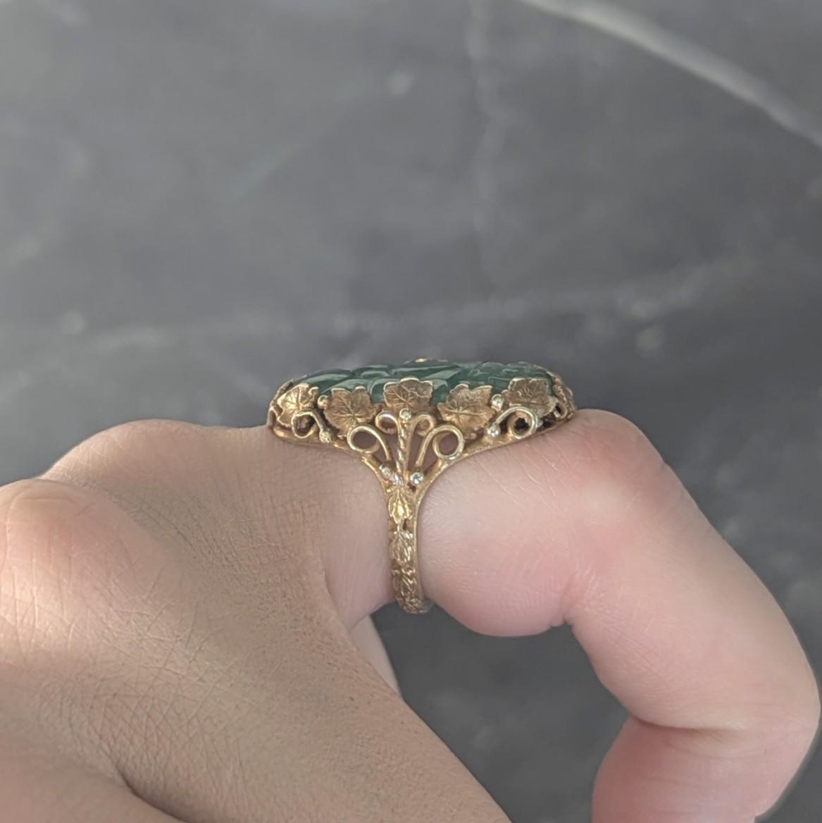 Arts & Crafts Jade 14 Karat Yellow Gold Antique Ivy Fruit Flower Signet Ring