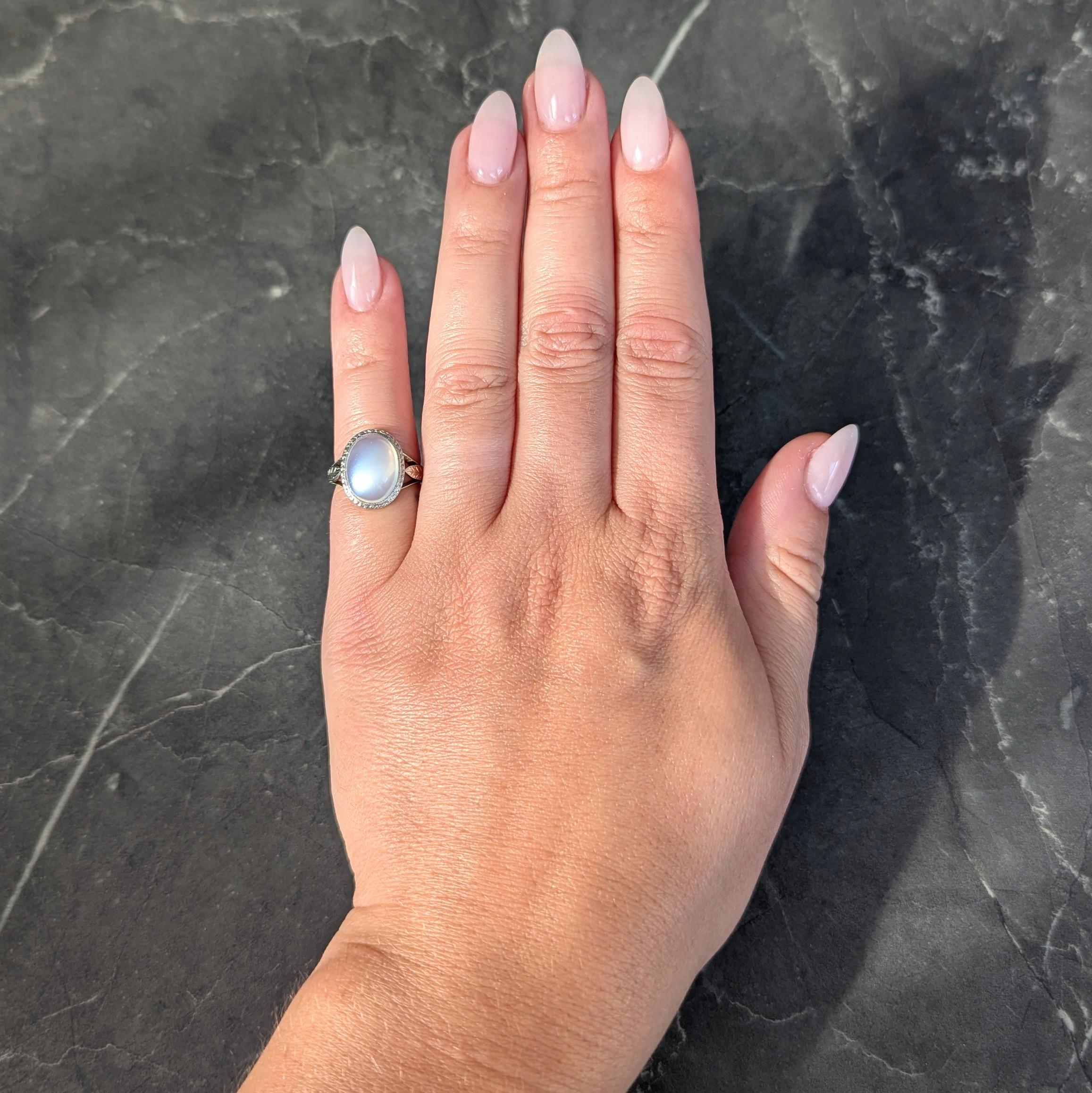 Art Deco Moonstone 18 Karat White Gold Vintage Wheat Dinner Ring