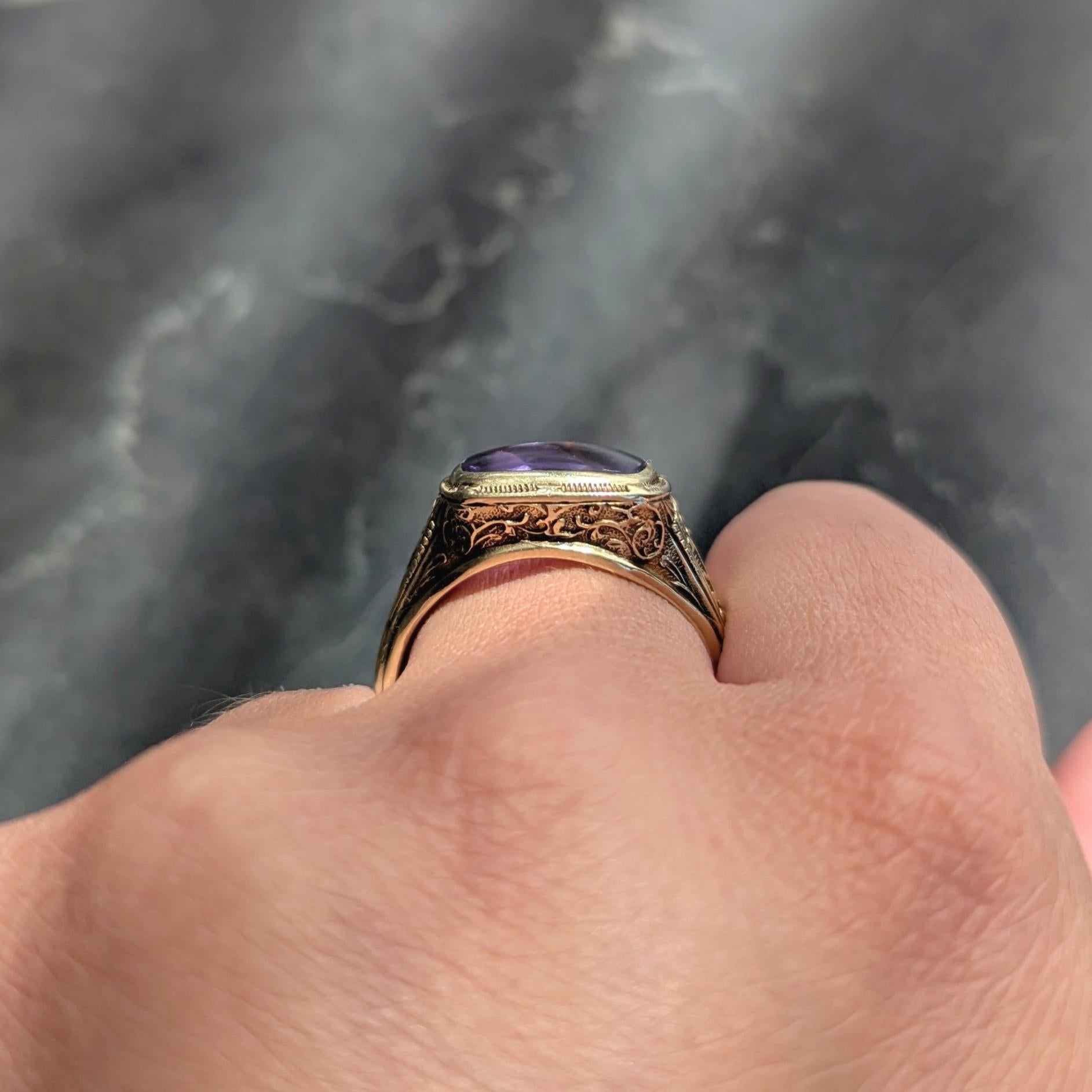 Art Nouveau Amethyst 14K Yellow Gold Antique Scrolling Floral Vine Signet Ring
