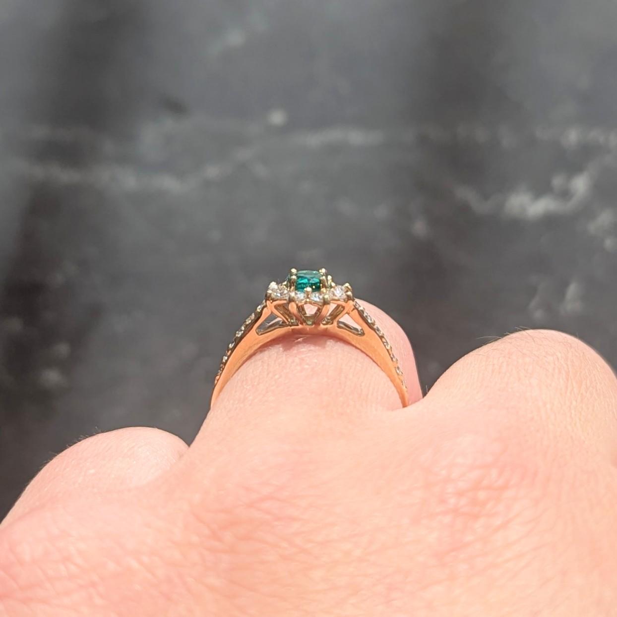 Tiffany & Co. 1990's 1.00 CTW Emerald Diamond 18K Gold Vintage Cluster Ring