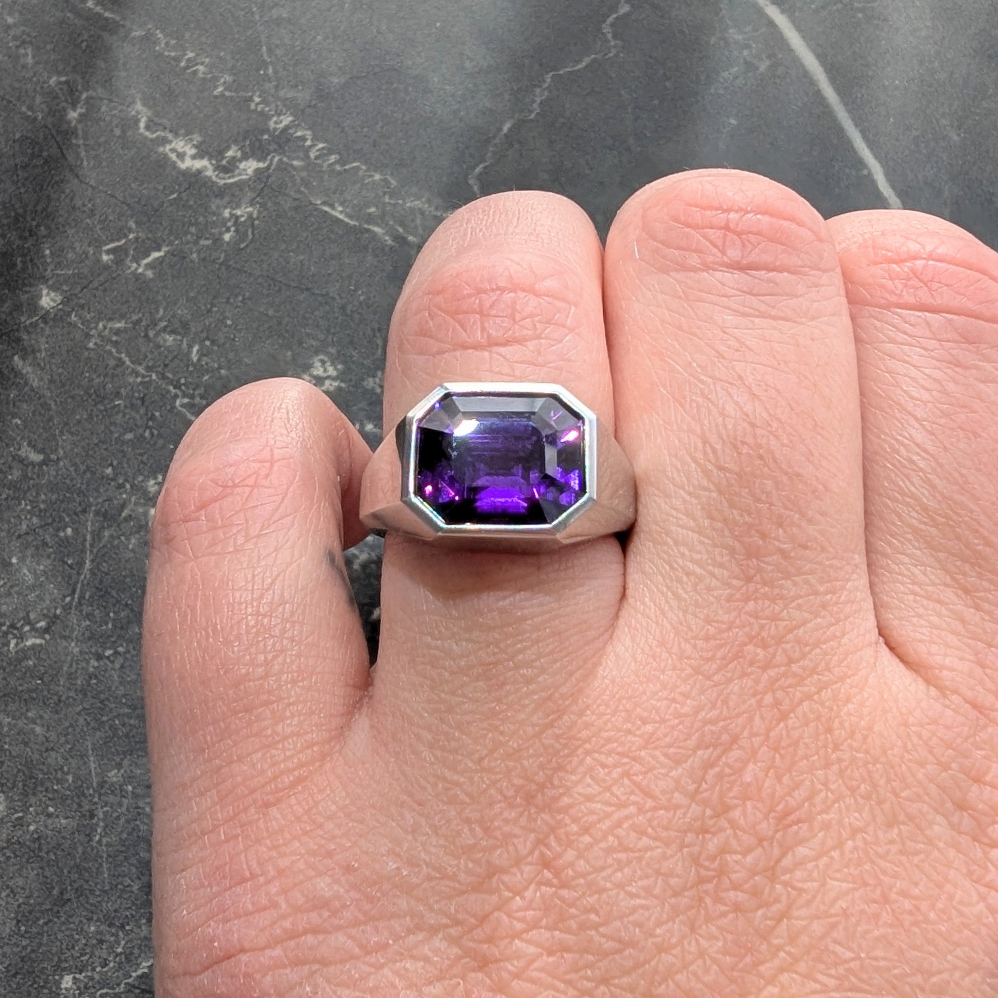 Cartier Art Deco 7.83 CTW No Heat Ceylon Purple Sapphire Platinum Unisex Signet Ring