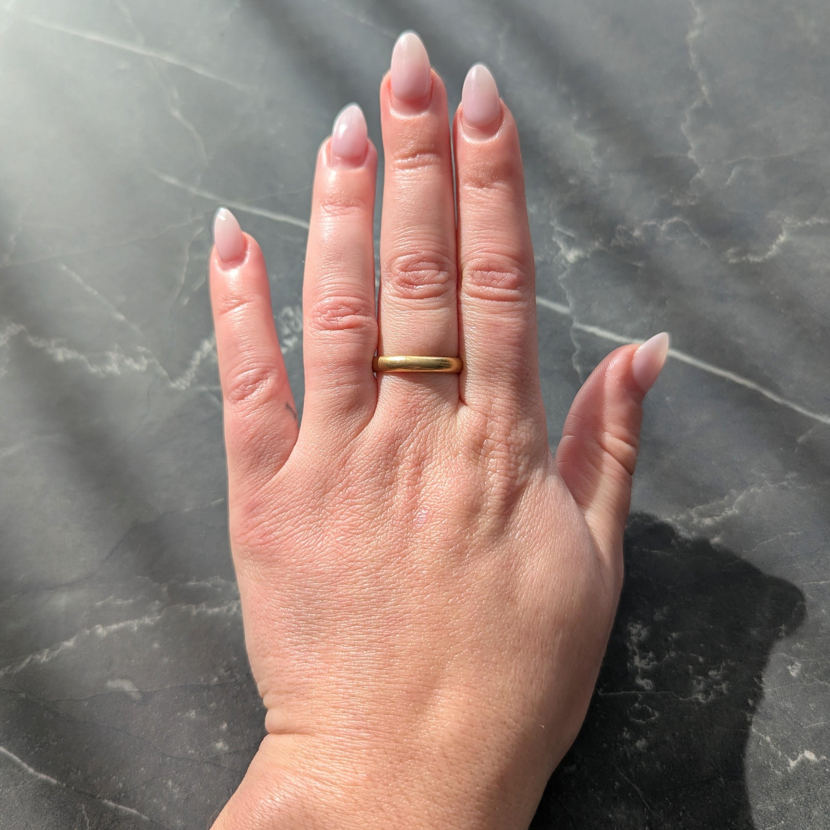 1915 18 Karat Yellow Gold Inscribed Antique Unisex Wedding Band Ring