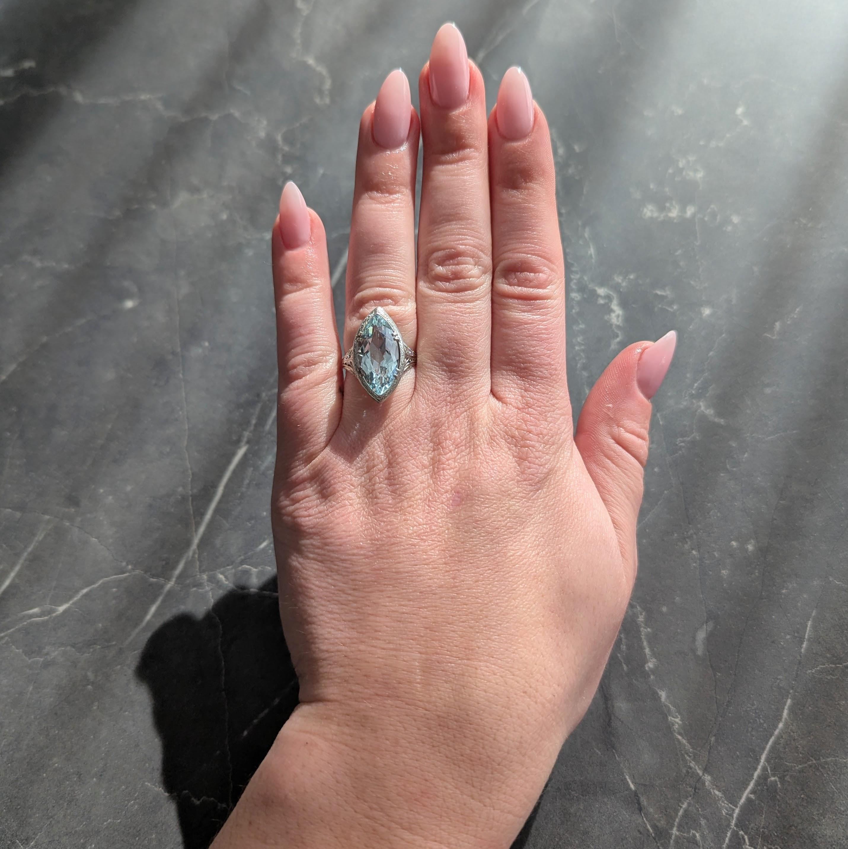 Art Deco Aquamarine 18 Karat White Gold Vintage Heart Navette Dinner Ring