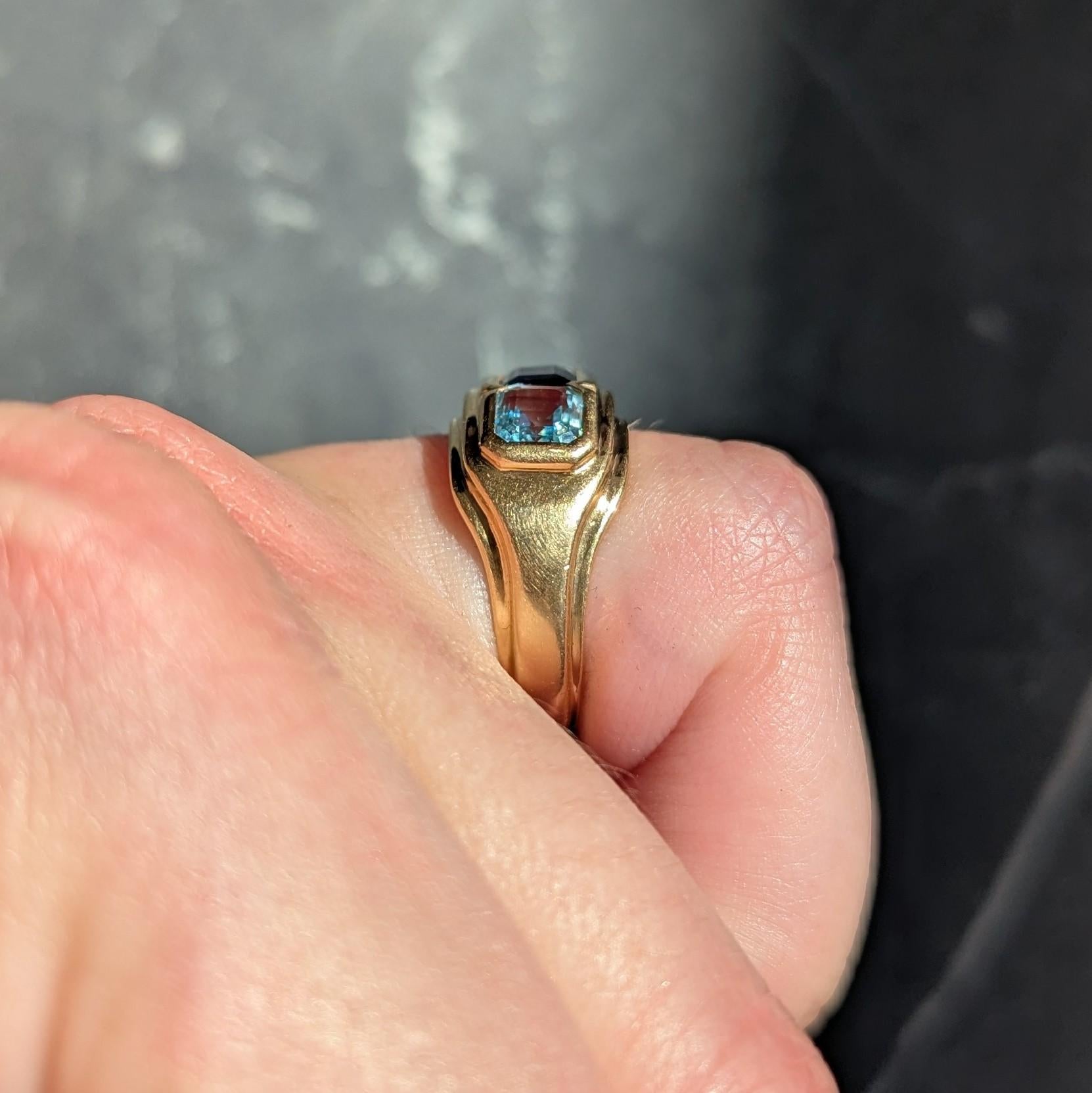 Bulgari 1990's Iolite Aquamarine 18 Karat Yellow Gold Vintage Three Stone Ring
