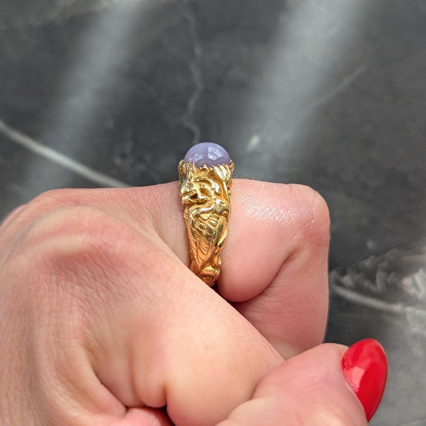 Art Nouveau 1911 Star Sapphire 18 Karat Yellow Gold Antique Unisex Griffon Ring