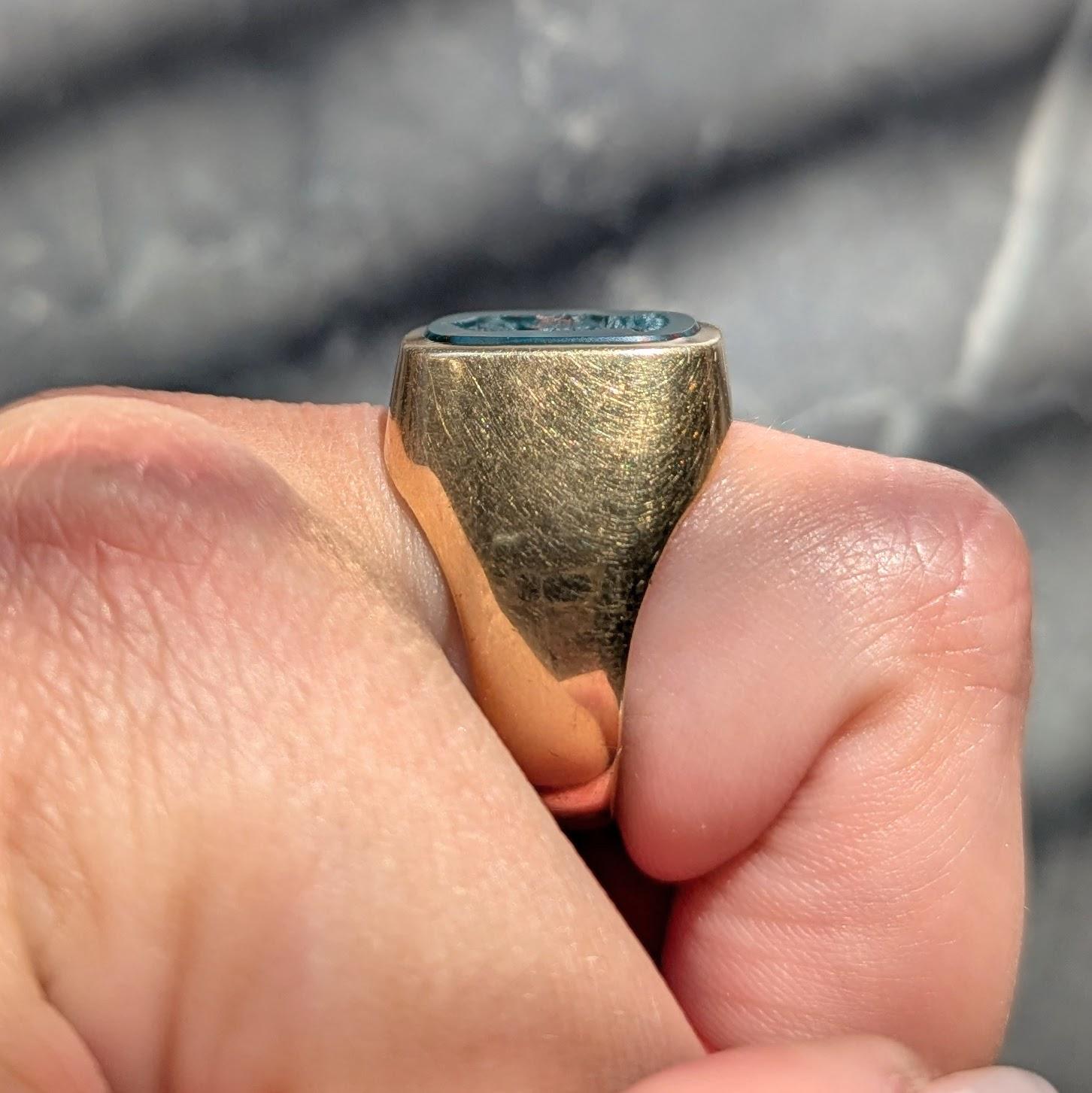 Art Deco Bloodstone 14K Yellow Gold Antique Heraldic Crest Intaglio Signet Ring