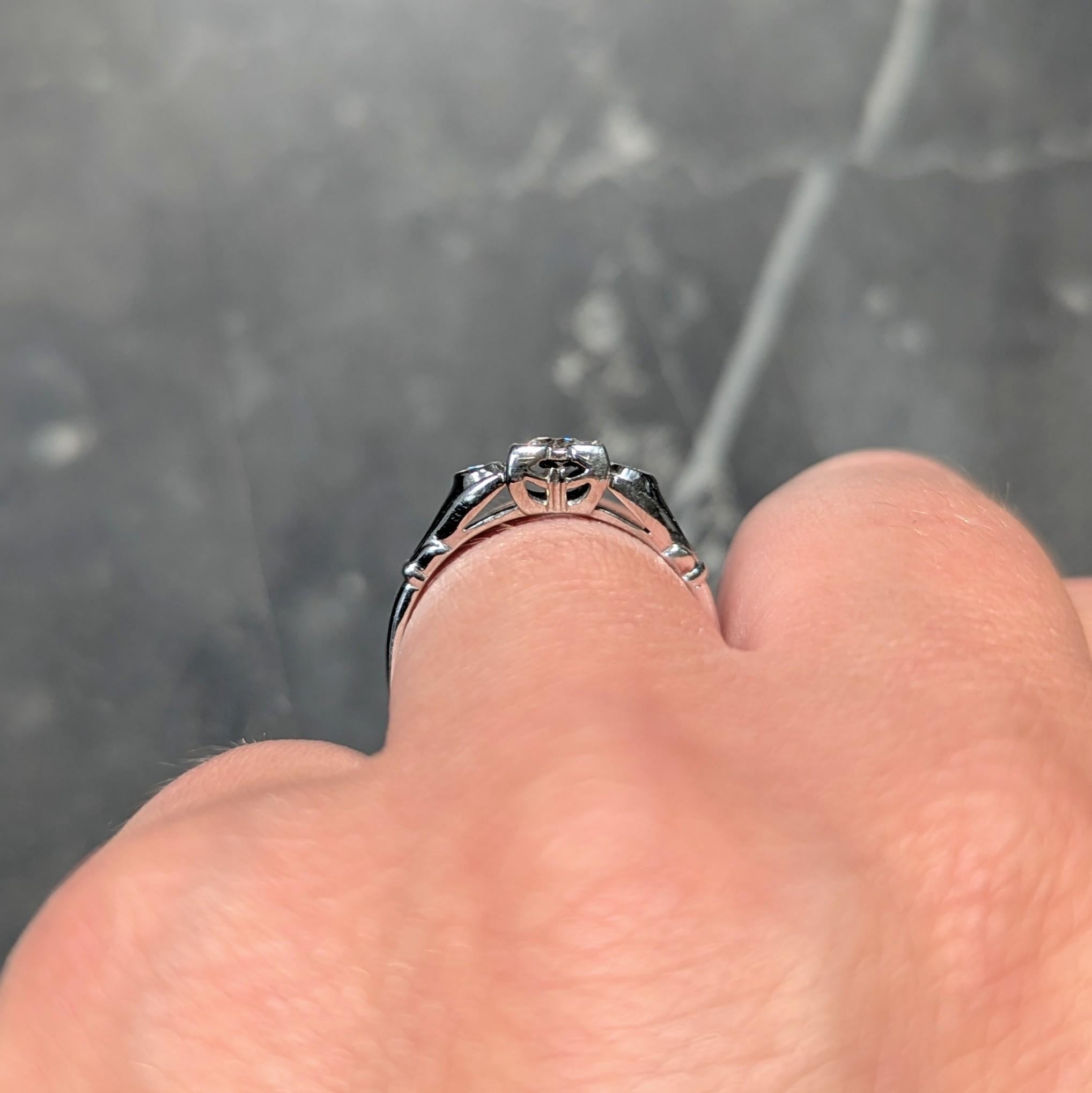 Art Deco Old European Cut Diamond 18 Karat White Gold Vintage Engagement Ring