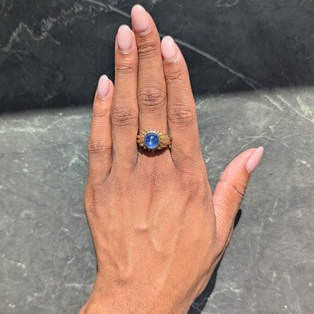 1980's 6.55 Carat Blue Sapphire 14 Karat Yellow Gold Vintage Grooved Unisex Ring