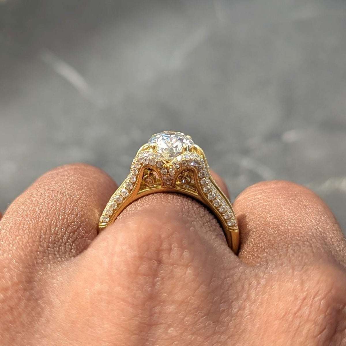 Contemporary 2.73 CTW Oval Cut Diamond 18K Yellow Gold Charm Engagement Ring GIA