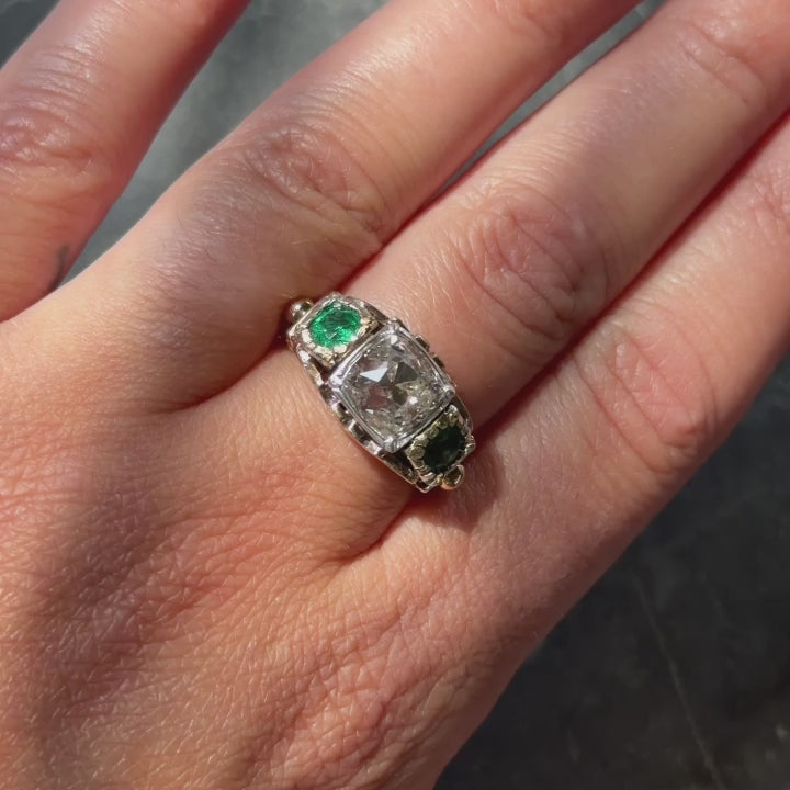 Early Victorian 3.92 CTW Peruzzi Cut Diamond Emerald 18 Karat Gold Antique Ring
