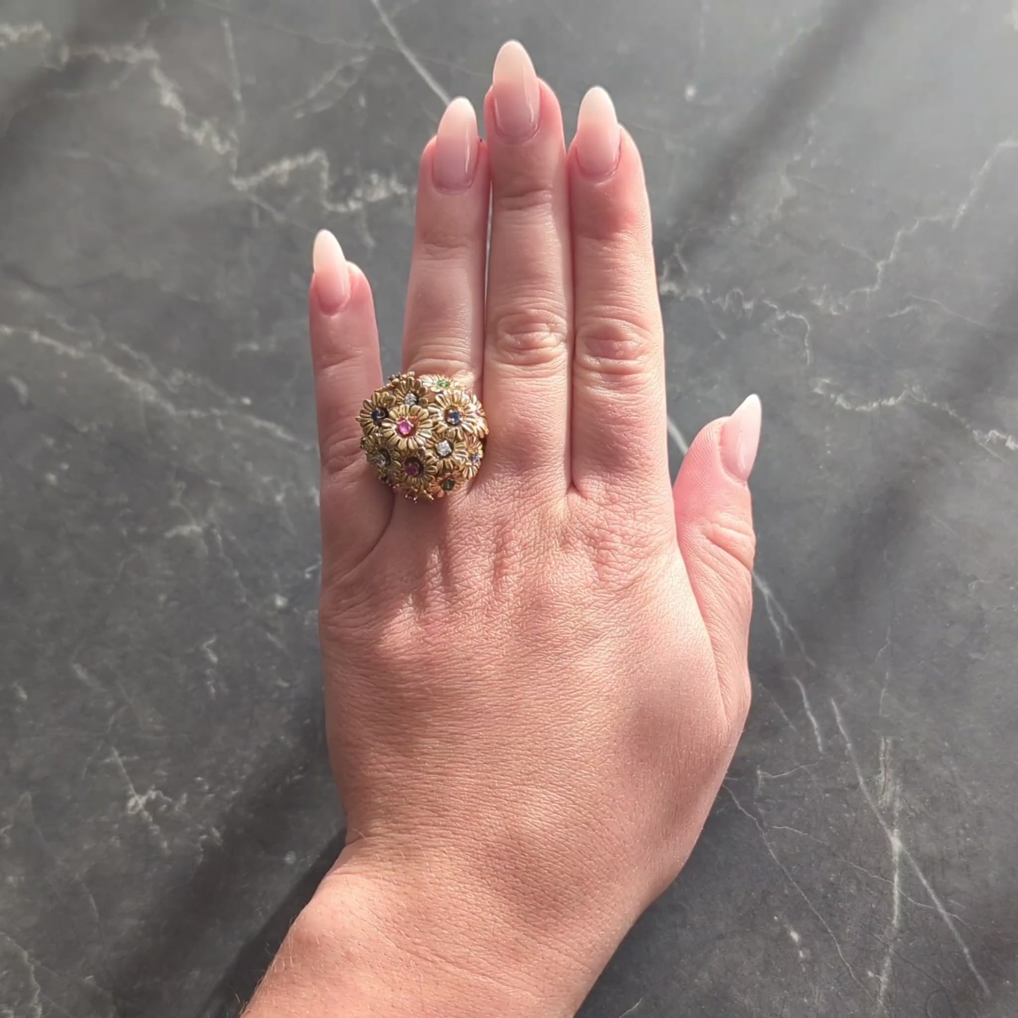 1960's Multi-Gem 18 Karat Yellow Gold Vintage En Tremblant Daisy Flower Ring