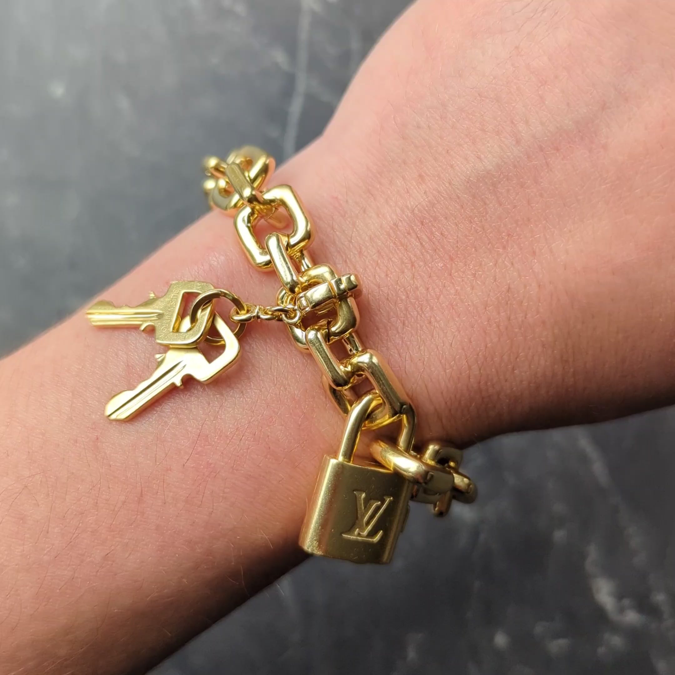 Louis Vuitton Paris Contemporary 18 Karat Yellow Gold Lock & Key Link Bracelet