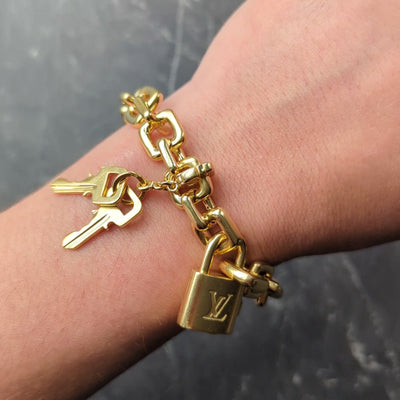Louis Vuitton Paris Contemporary 18 Karat Yellow Gold Lock & Key Link Bracelet