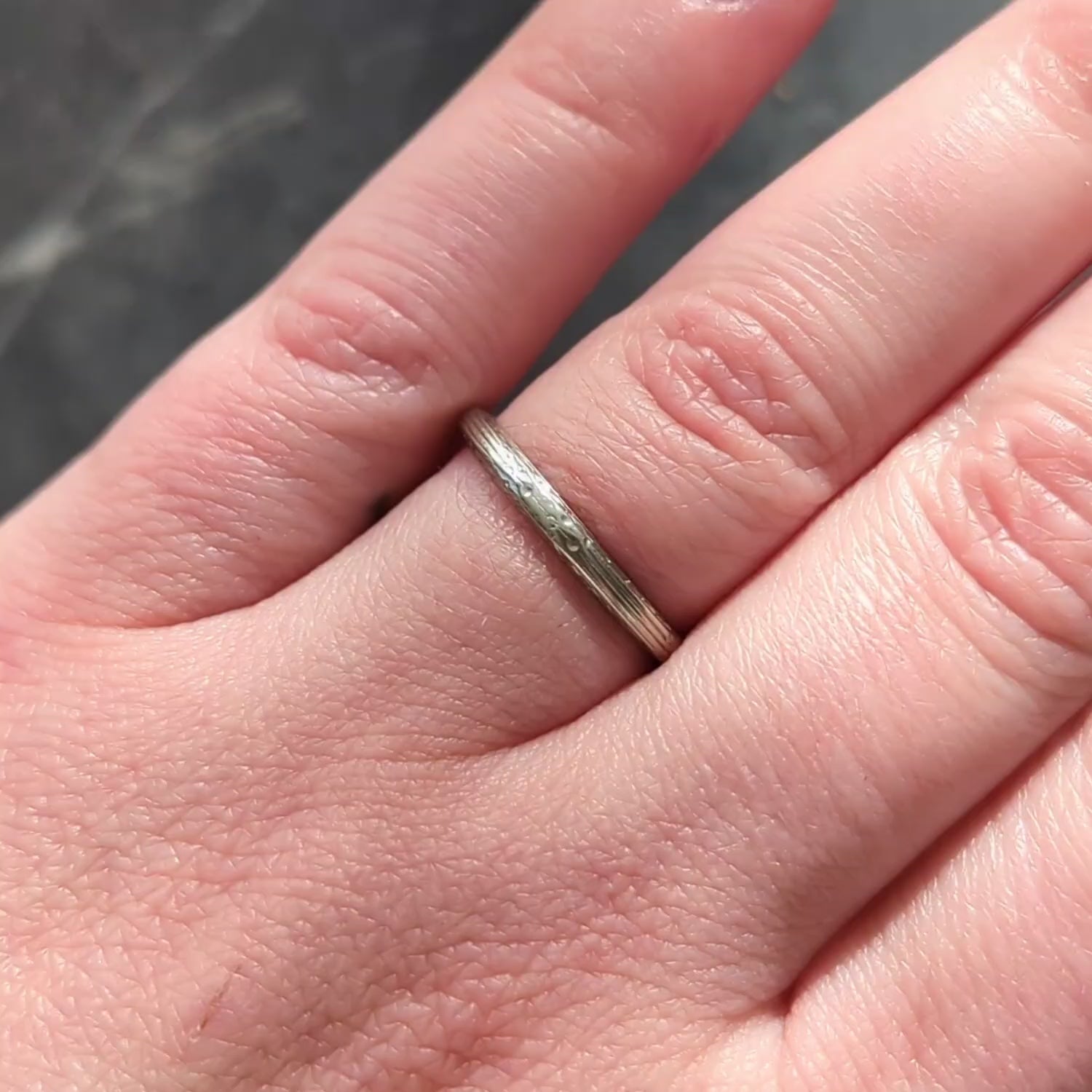 Belais Art Deco 18 Karat White Gold Vintage Wheat Wedding Band Ring