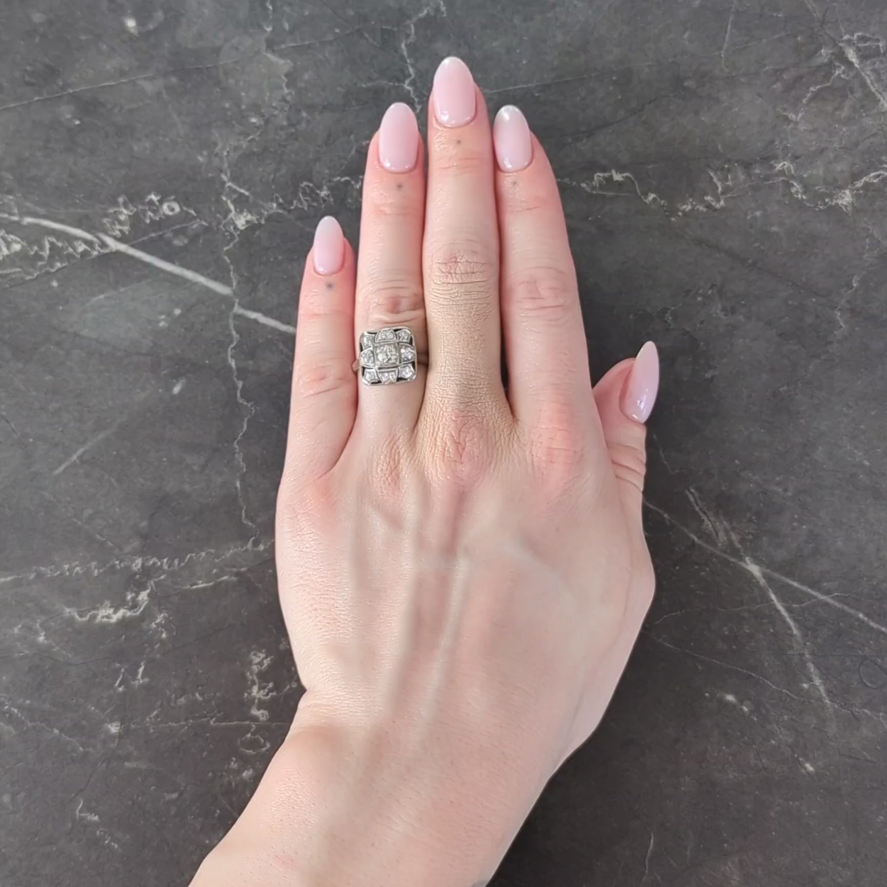 Art Deco 1.00 CTW Diamond 14 Karat White Gold Vintage Cluster Dinner Ring