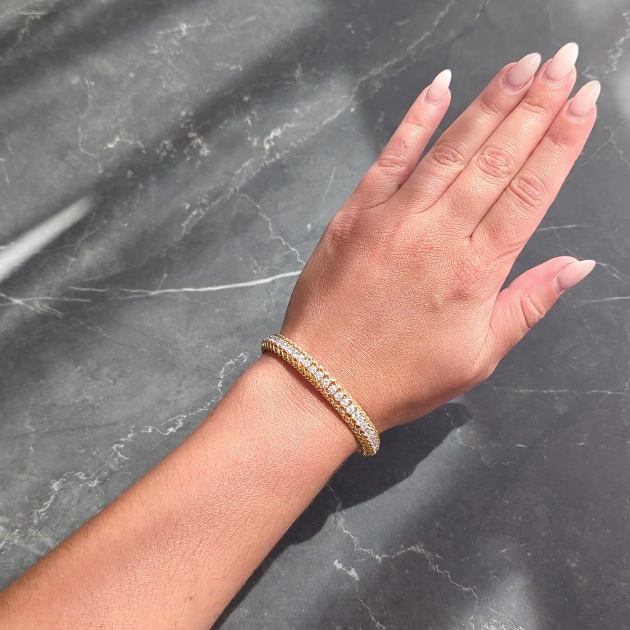 Oscar Heyman 5.80 CTW Diamond 18 Karat Yellow Gold Vintage Woven Line Bracelet