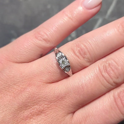 Art Deco Old European Cut Diamond 18 Karat White Gold Vintage Engagement Ring
