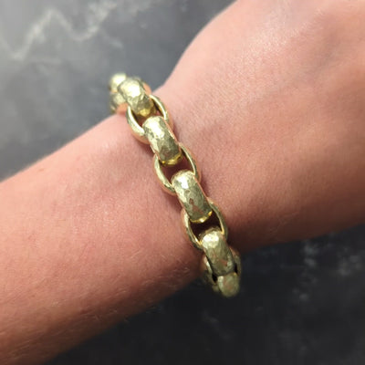 Tiffany & Co. Paloma Picasso 1989 18K Gold Vintage Hammered Rollo Link Bracelet