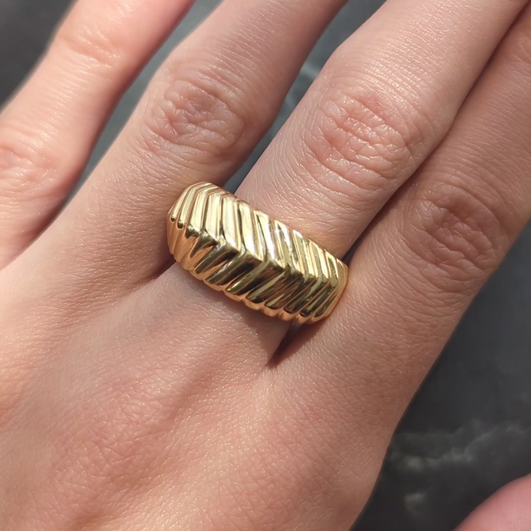 Tiffany & Co. 1998 18 Karat Yellow Gold Vintage Cordis Chevron Band Ring