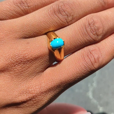 Victorian Turquoise 18 Karat Yellow Gold Antique Belcher Ring