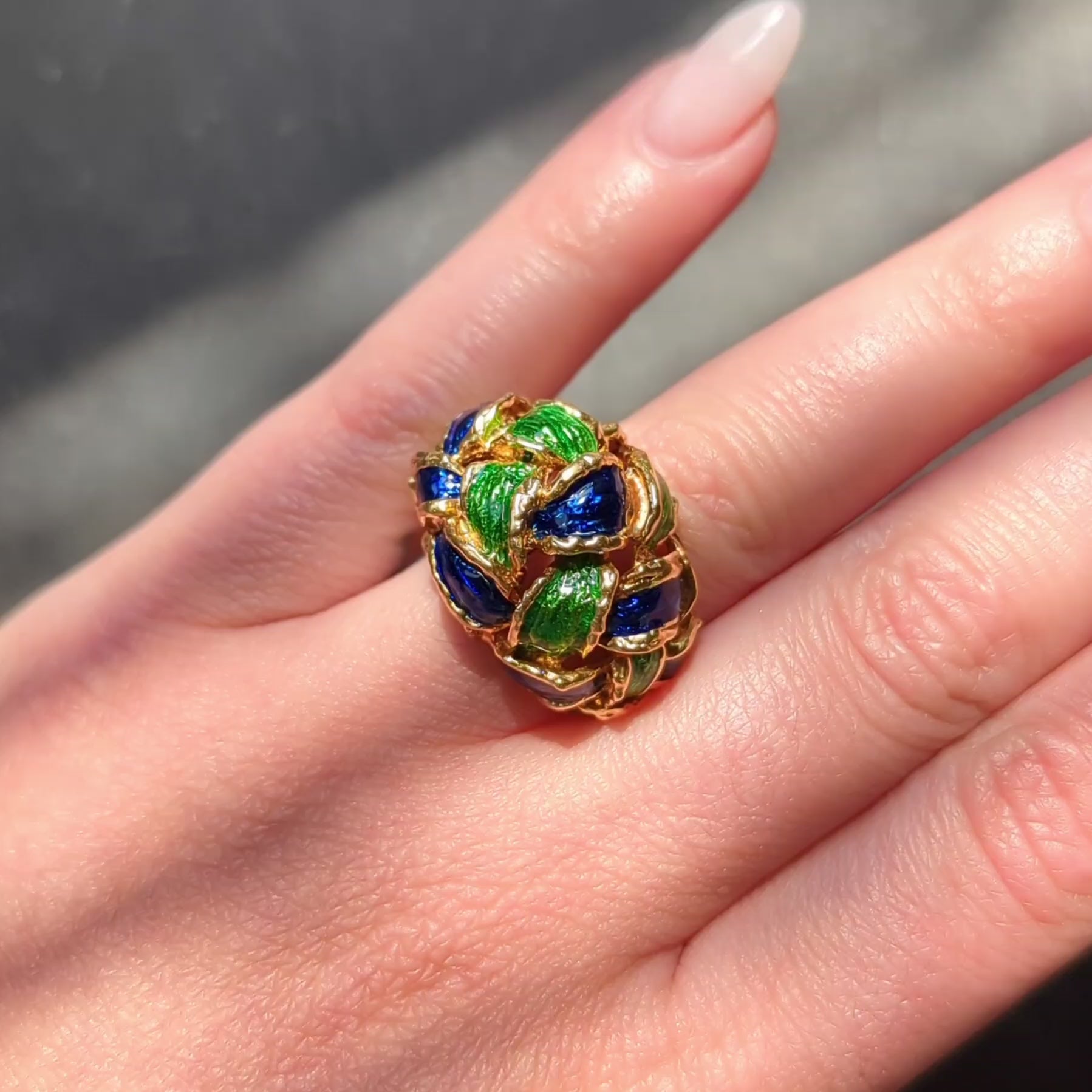 Tiffany & Co. 1980's Enamel 18 Karat Yellow Gold Vintage Basket Weave Ring