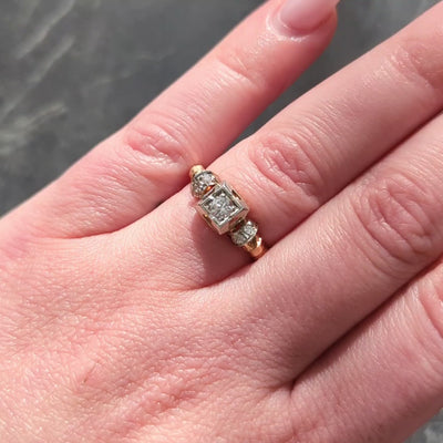 Retro 0.28 CTW Diamond 18 Karat Two-Tone Gold Fanning Vintage Engagement Ring