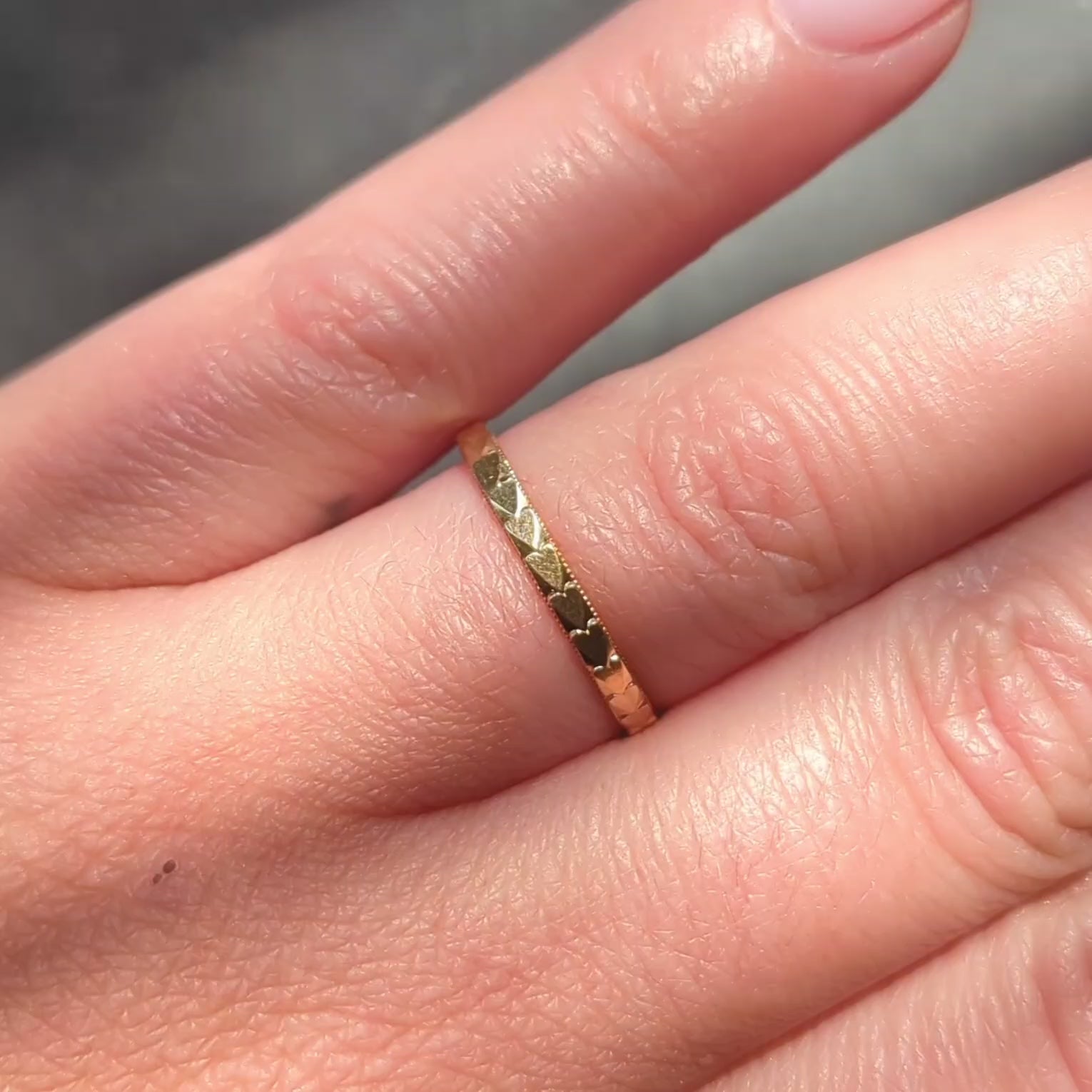 Retro 14 Karat Yellow Gold Vintage Heart Wedding Band Ring