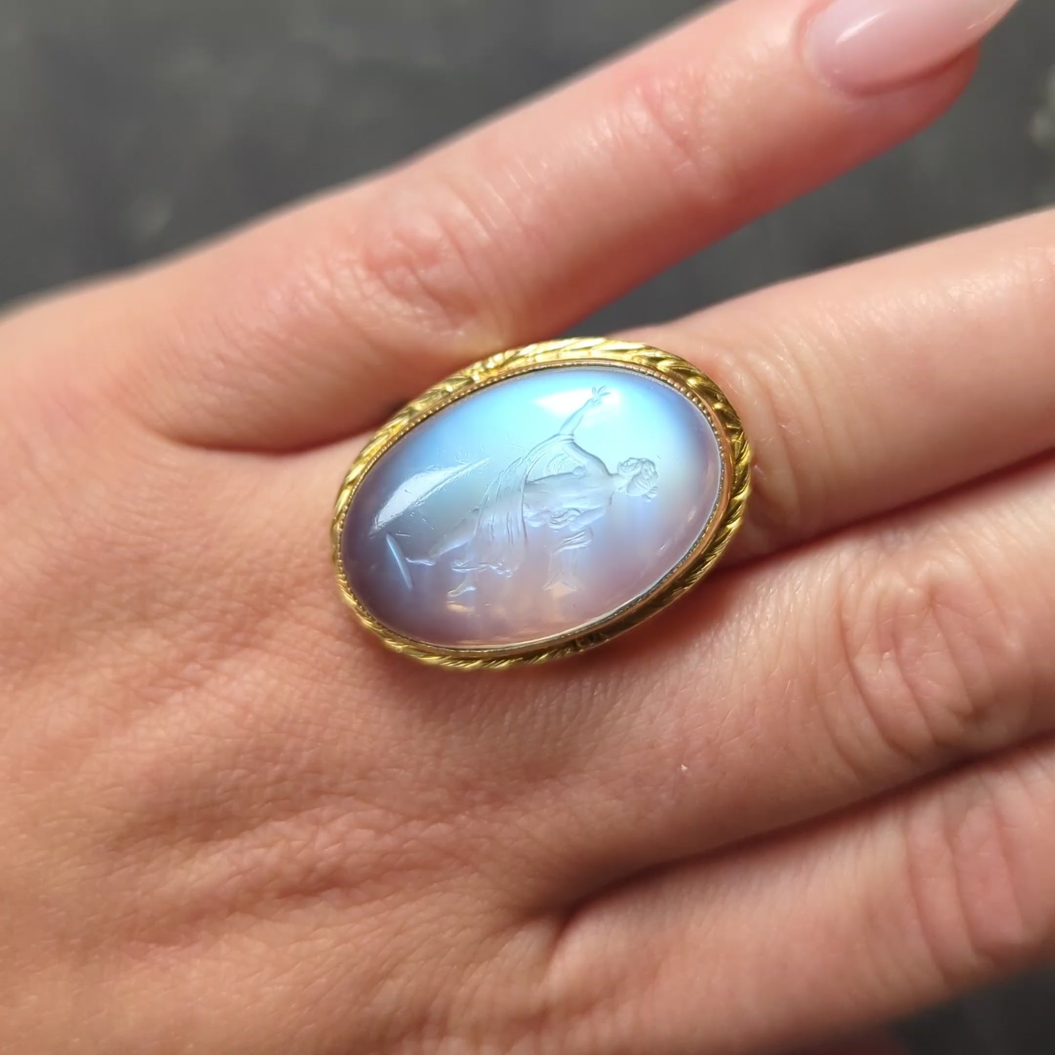Victorian Moonstone 18 Karat Yellow Gold Antique Neoclassical Intaglio Ring