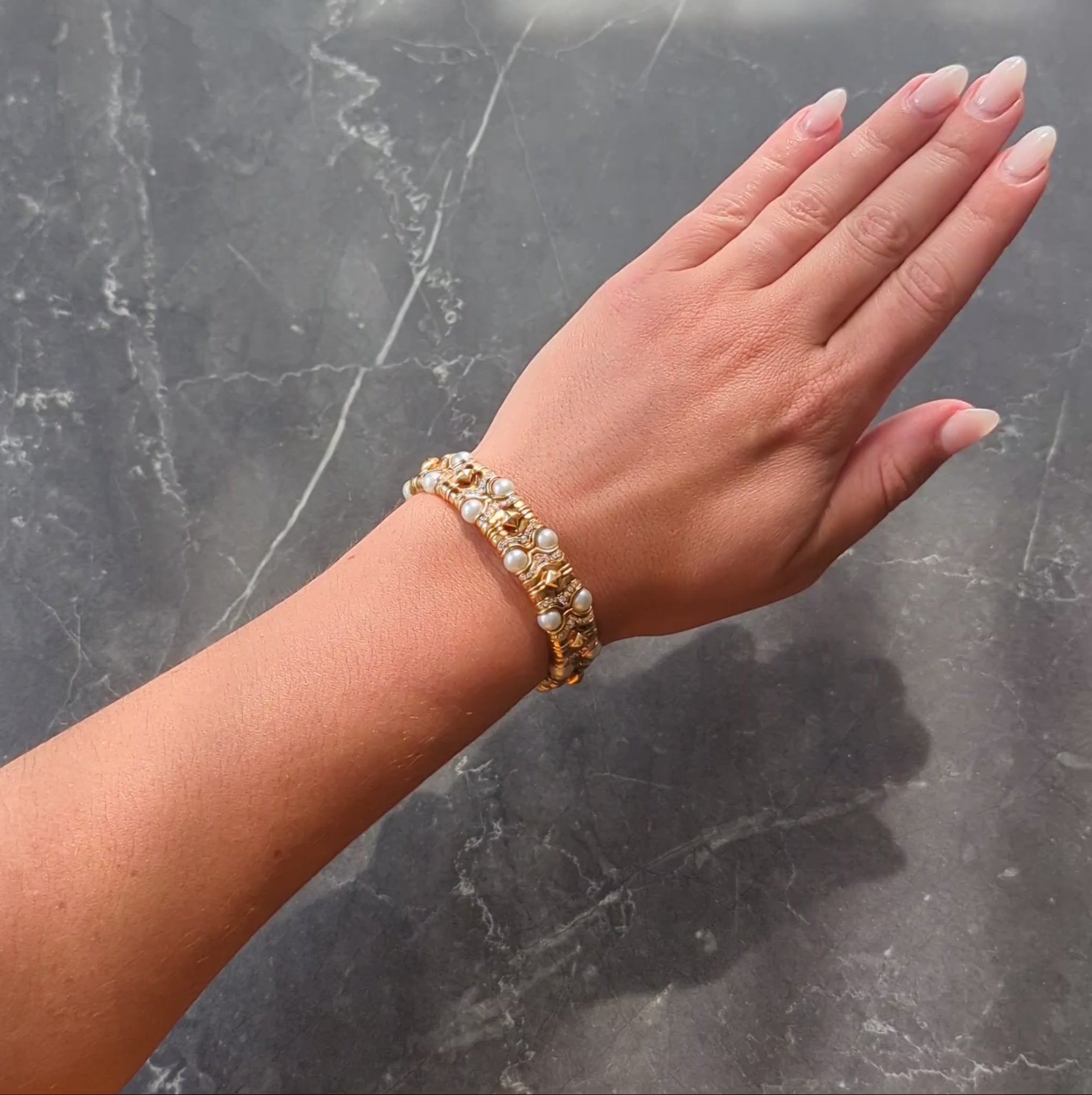 Bulgari 1980's Diamond Pearl 18 Karat Yellow Gold Vintage Doppio Boules Bracelet