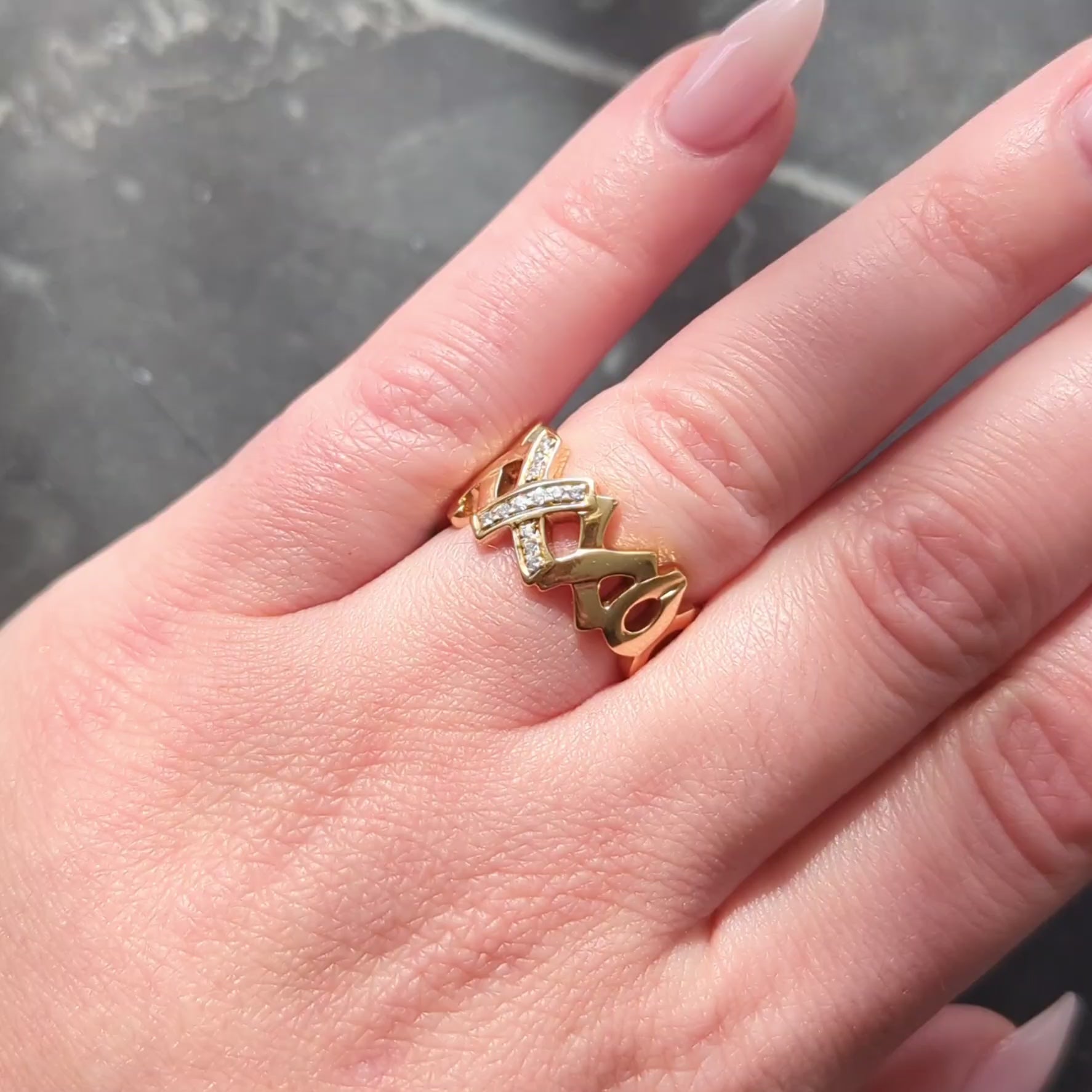 Tiffany & Co. Paloma Picasso 1980's Diamond 18 K Vintage Graffiti XO Band Ring