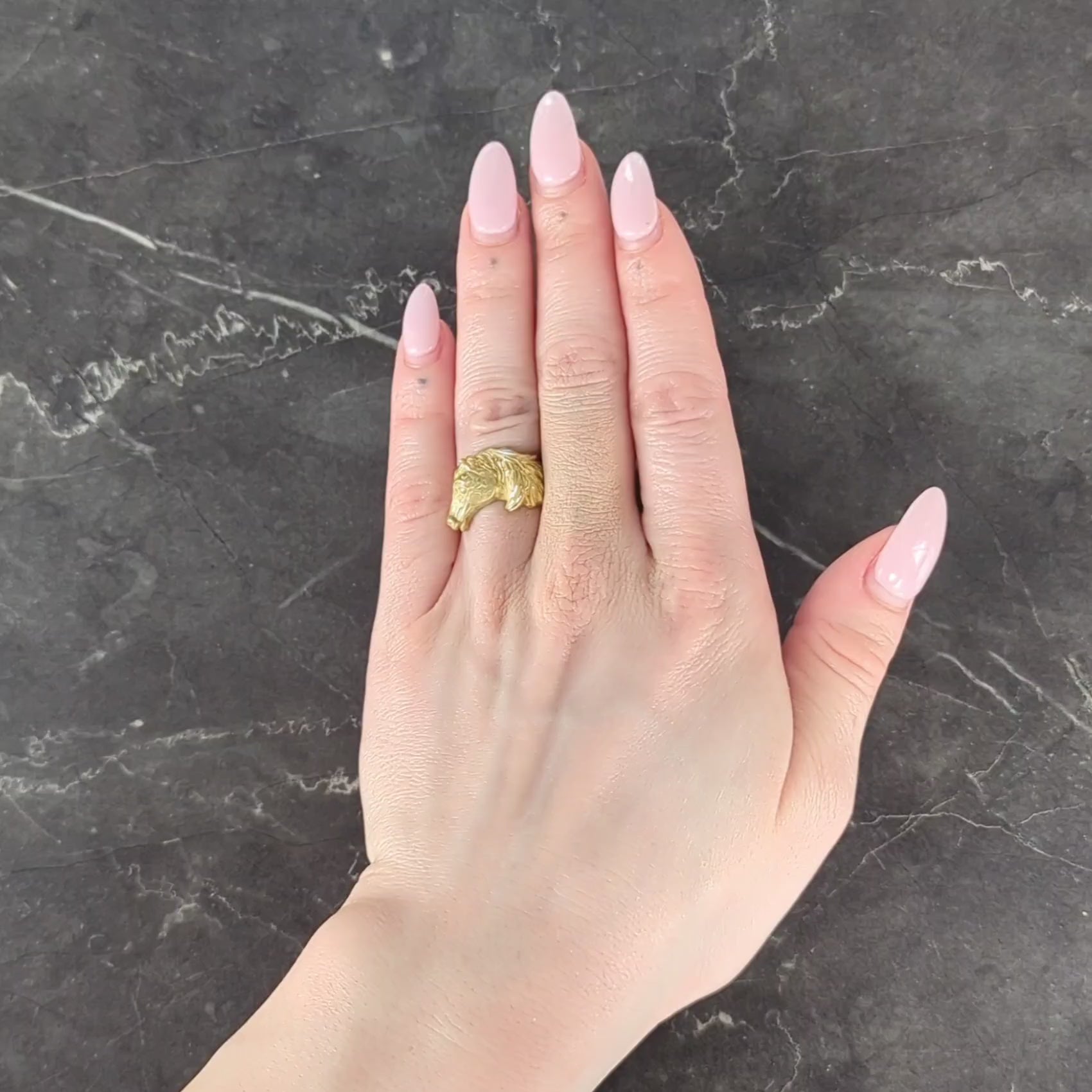 Hermès Paris 18 Karat Yellow Gold Vintage 1960's Horse Animal Ring