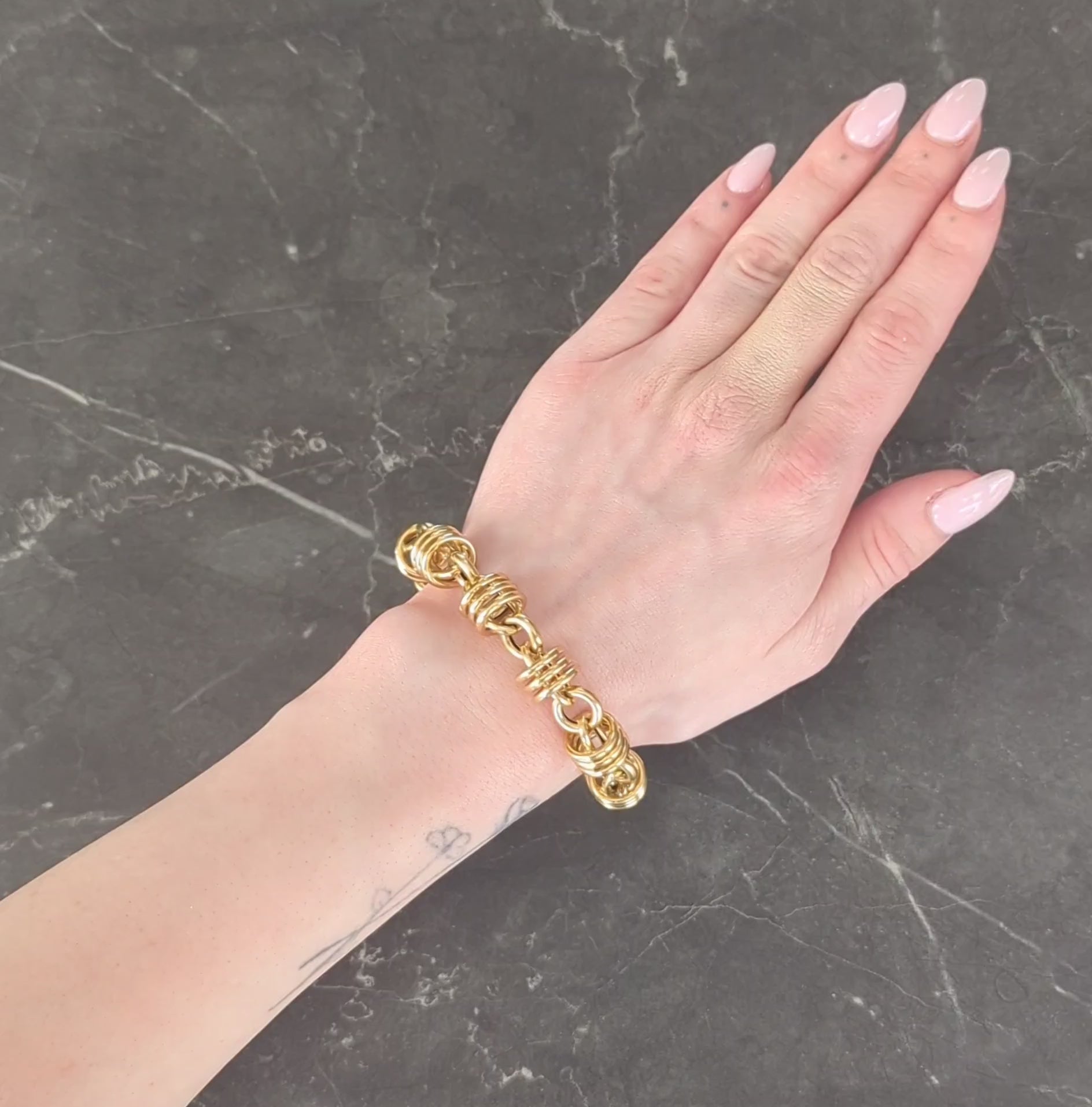 UnoArre 1980's 18 Karat Yellow Gold Vintage Status Link Bracelet