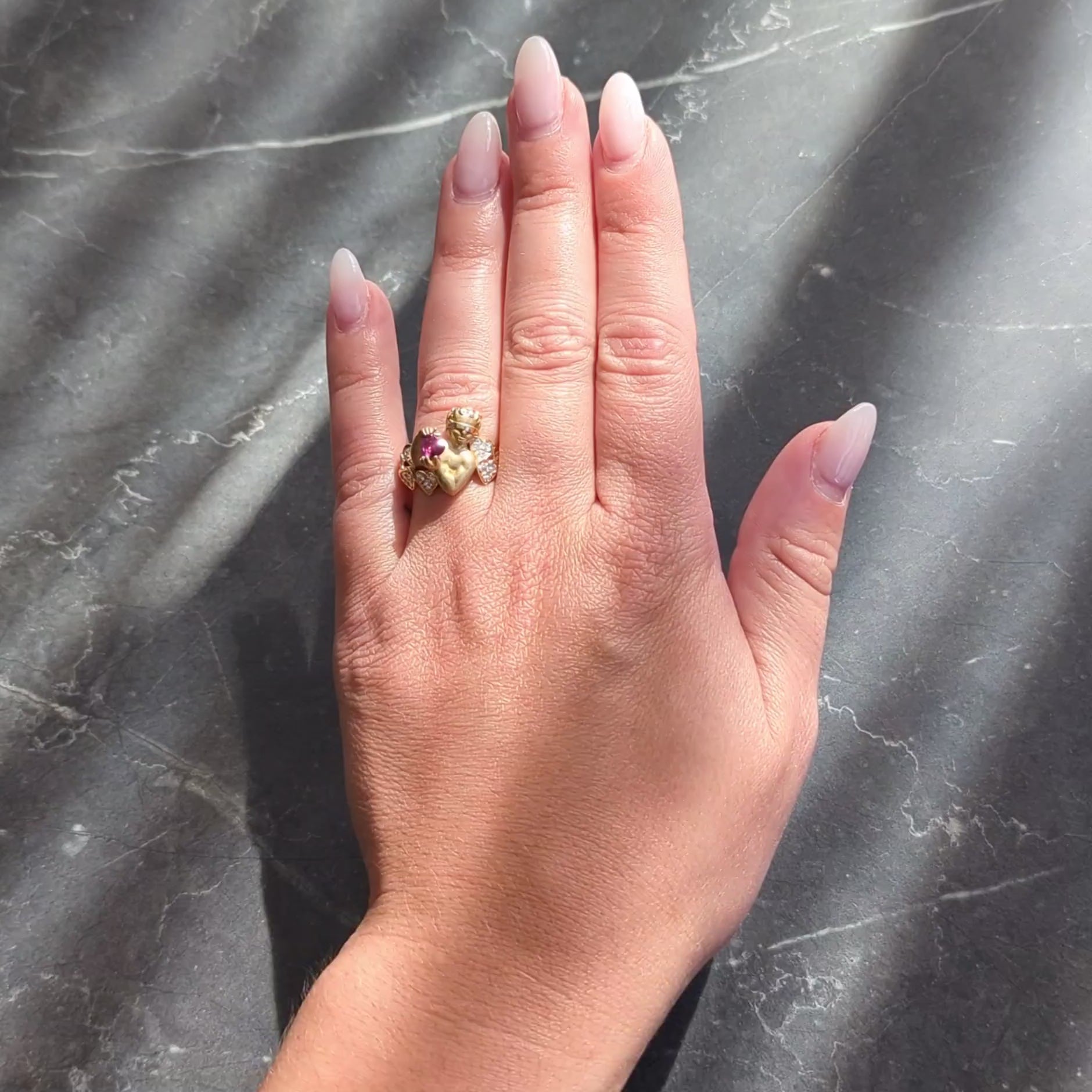 Carrera Y Carrera Ruby Diamond 18K Gold Love Is Blind Cherub Heart Ring